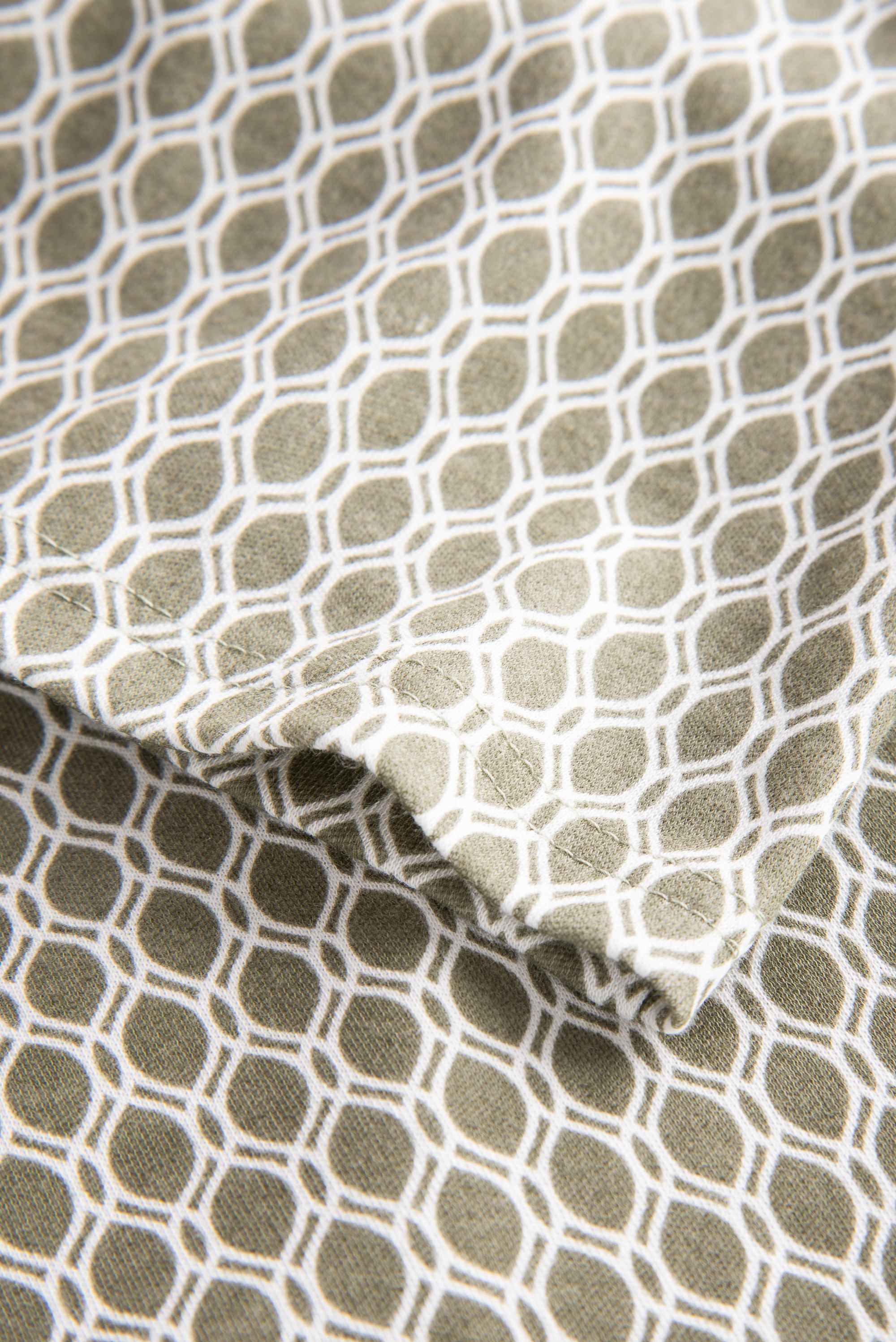 Rosch Pajama, 1/1 Sleeve, Pants 1/1, V-Neck Ginkgo (1213334) Graphic Minimal