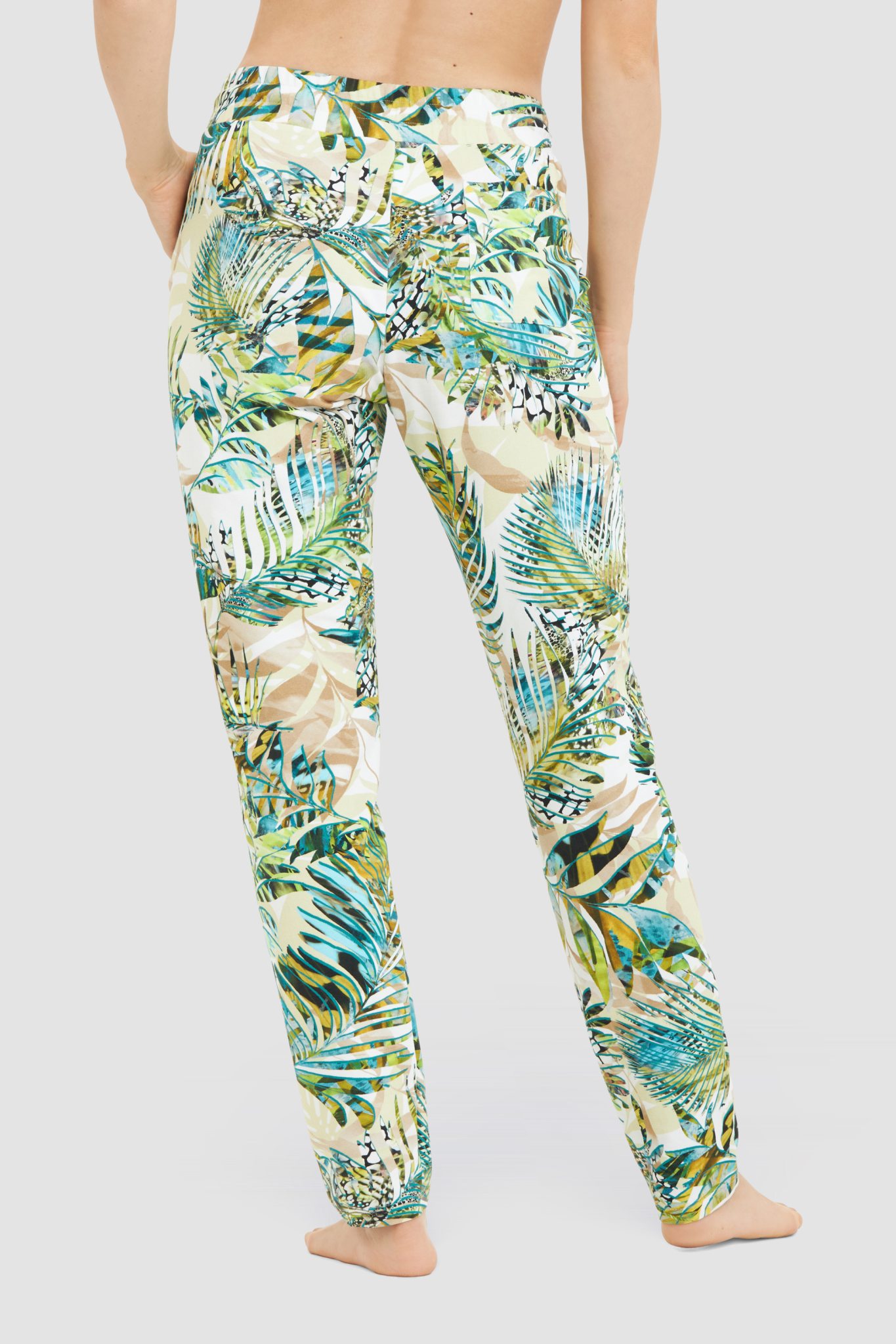 Rösch Lounge Pants back view in Jungle