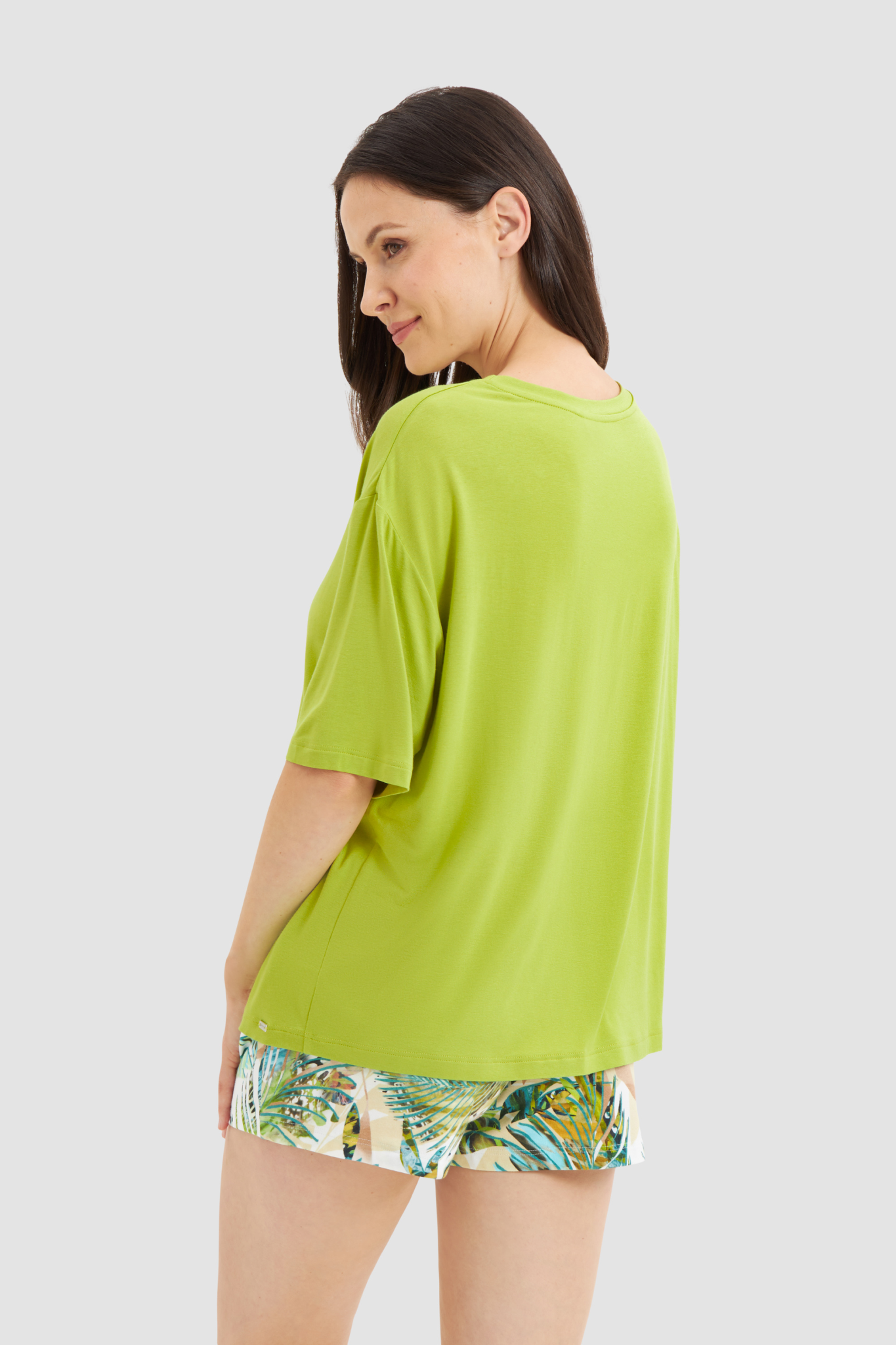 Rösch Lounge Top back view in Lime