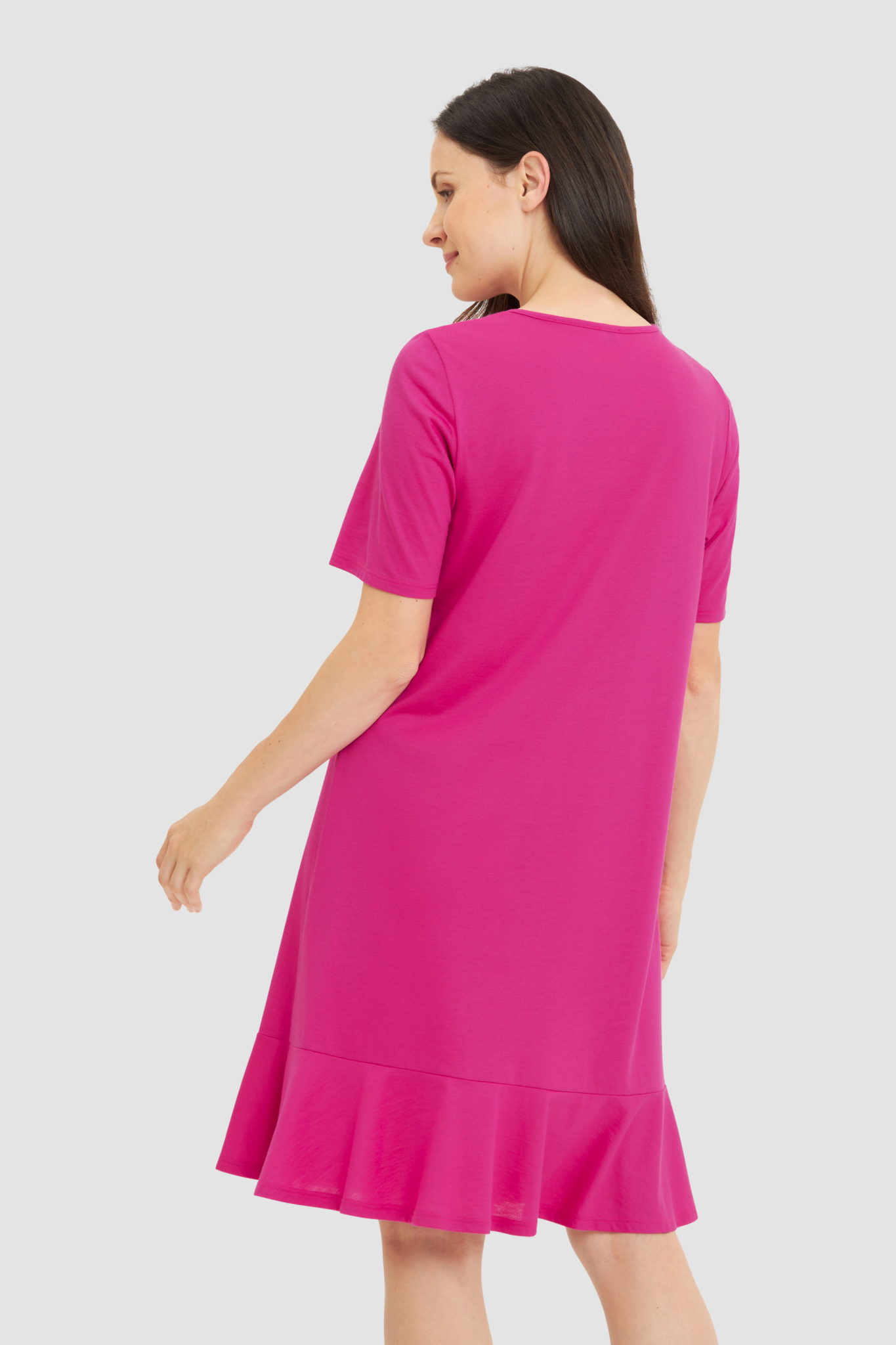Rösch Nightgown back view in Fuchsia