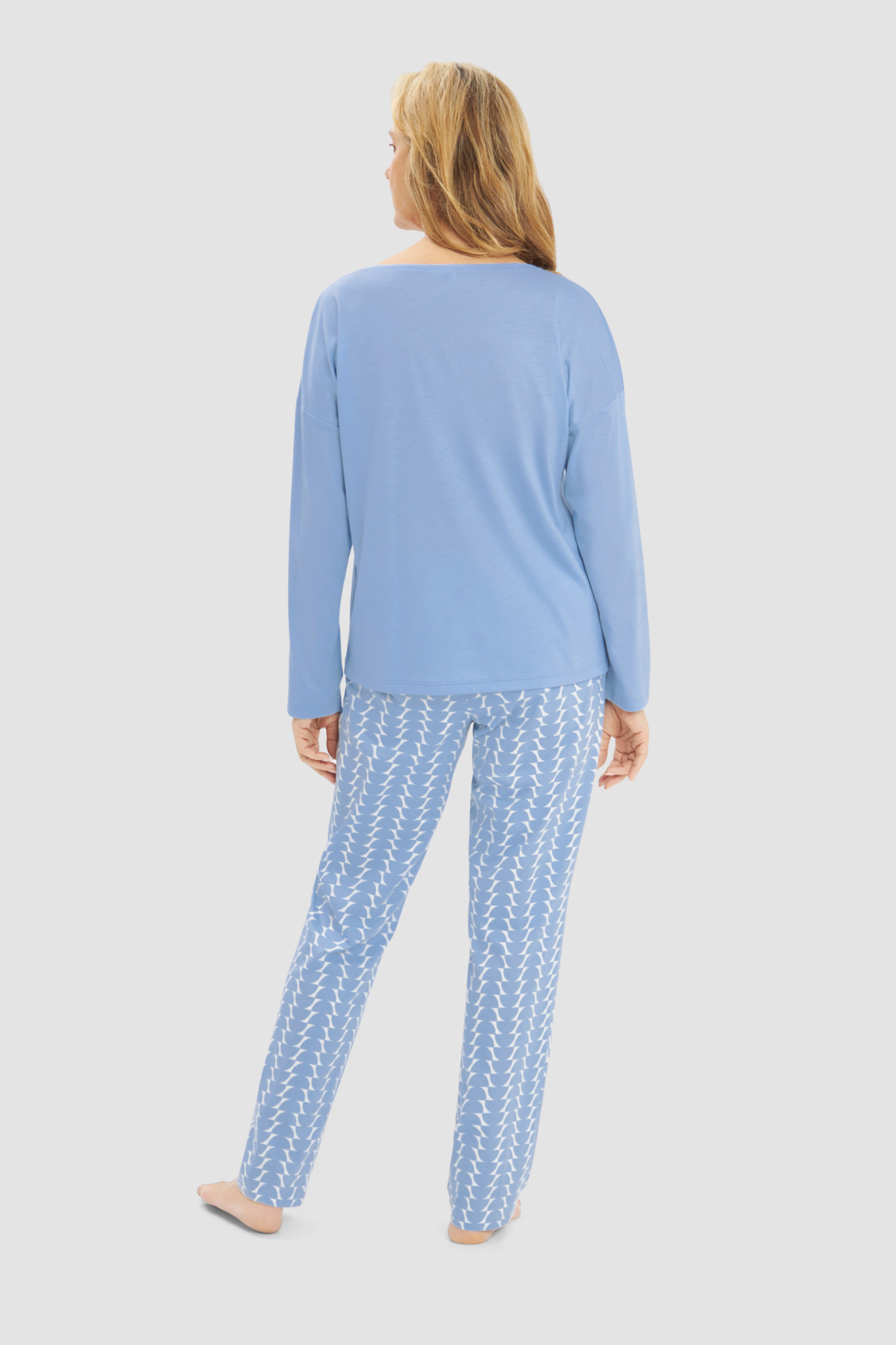 Rösch Pyjamas back view in Graphic Dots