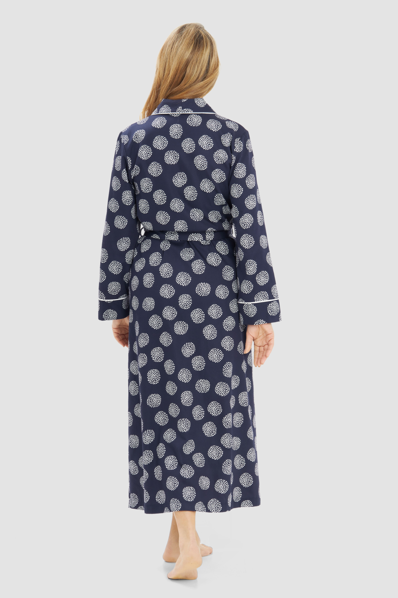 Rösch Robe back view in Navy Dots