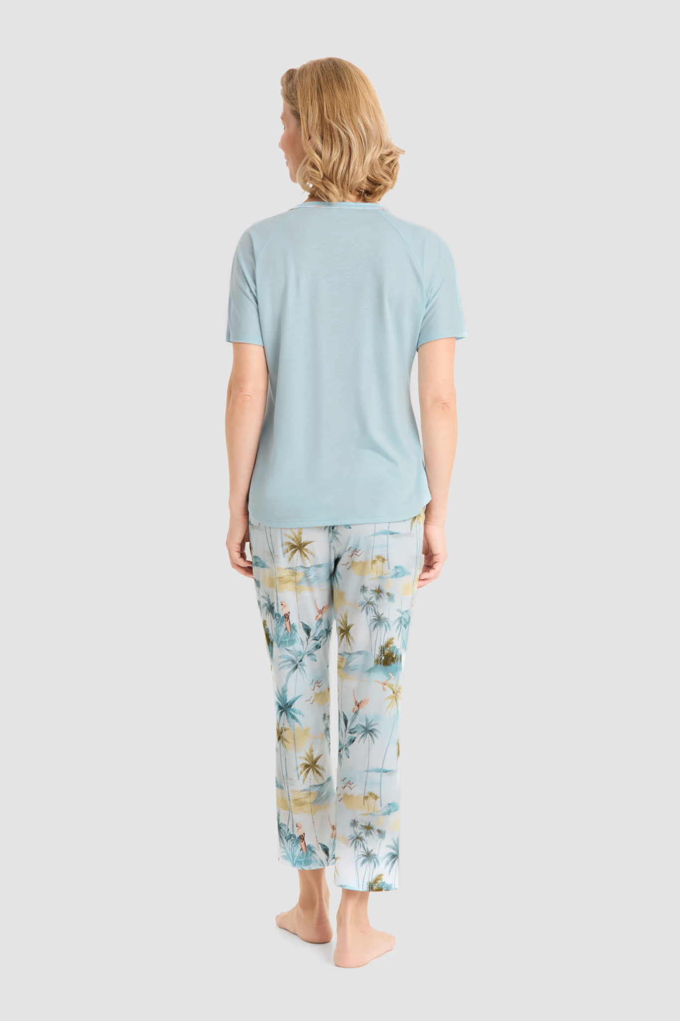 Rösch Pyjamas back view in Palm beach