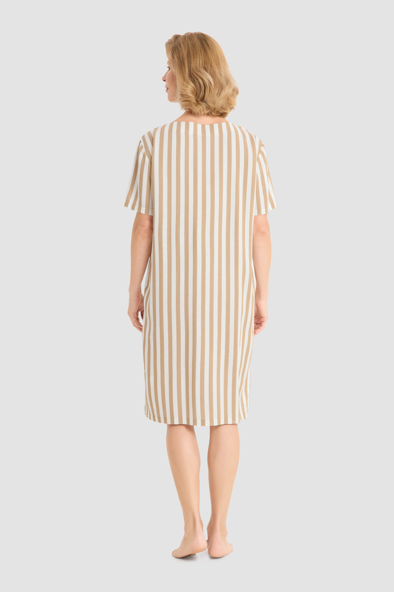 Rösch House Dress back view in White-Toffee