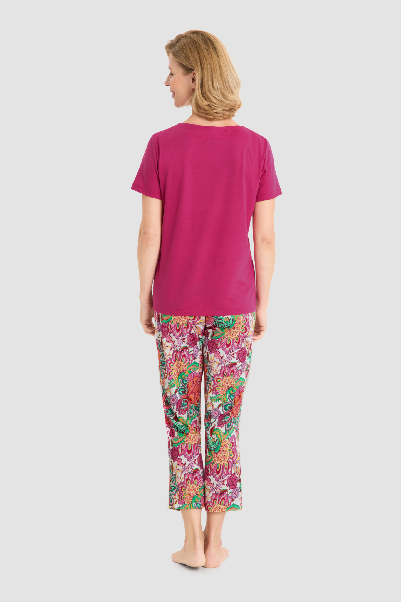 Rösch Lounge Top back view in Fuchsia