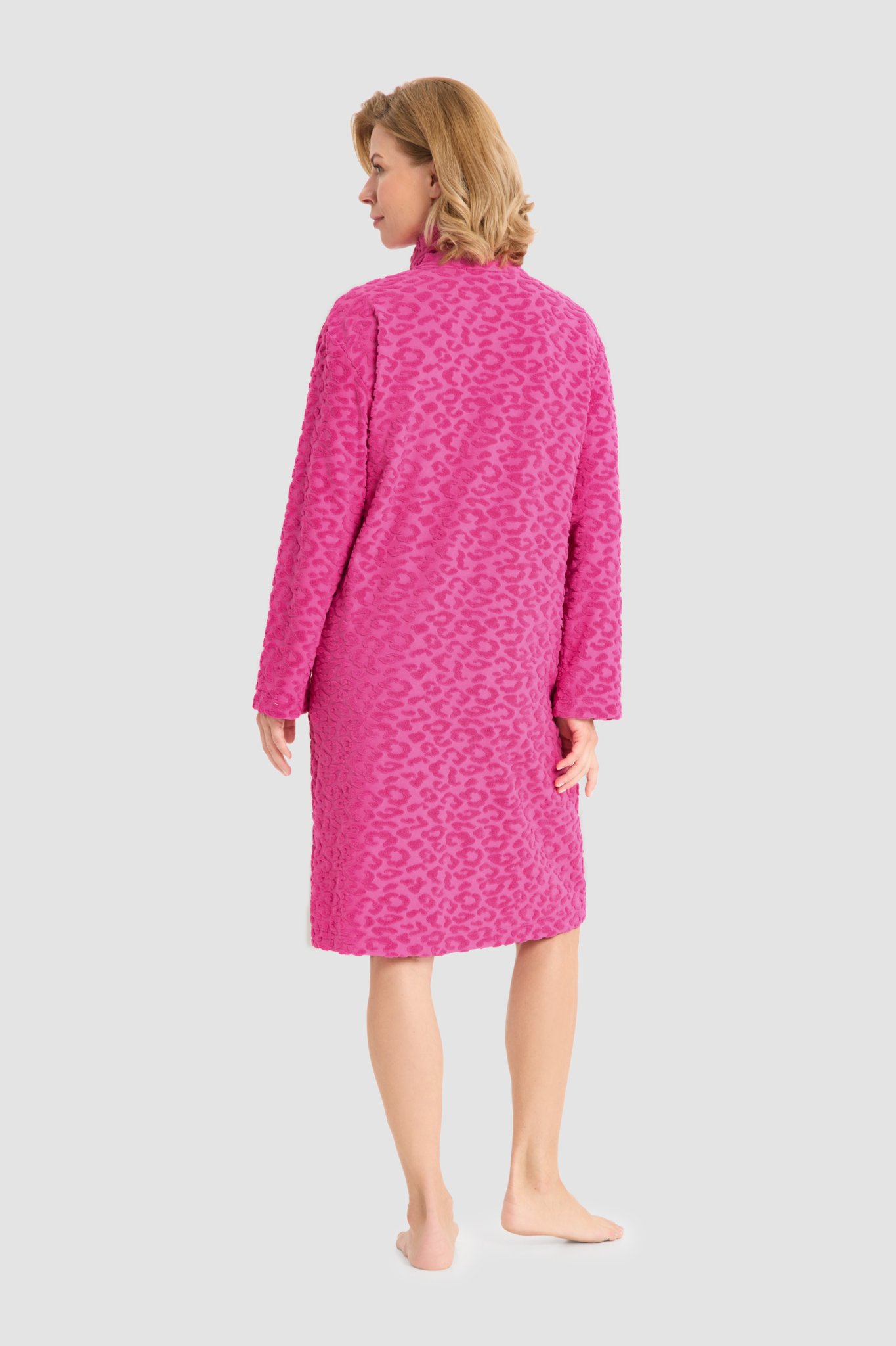 Rösch Robe back view in Pink