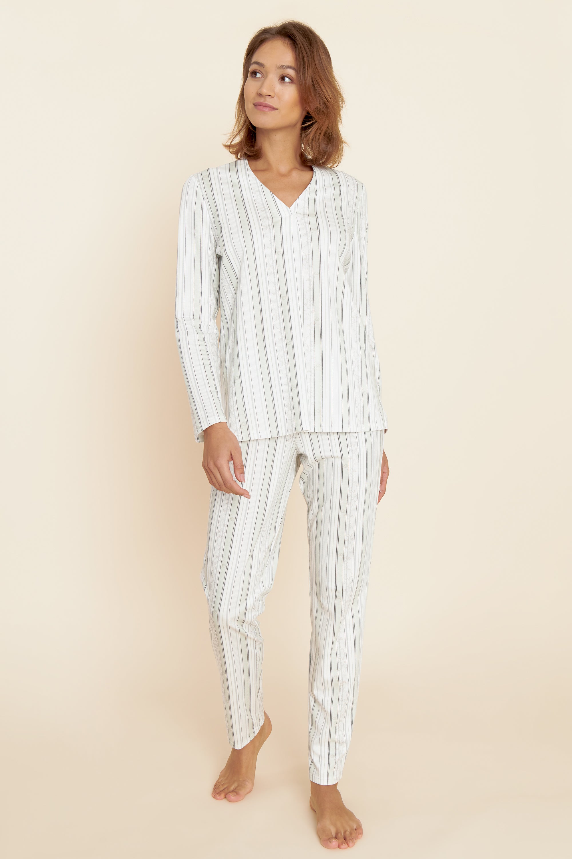 Feraud Pajama, 1/1 Sleeve, Pants 1/1, V-Neck Flower (3221107) Flower Stripe
