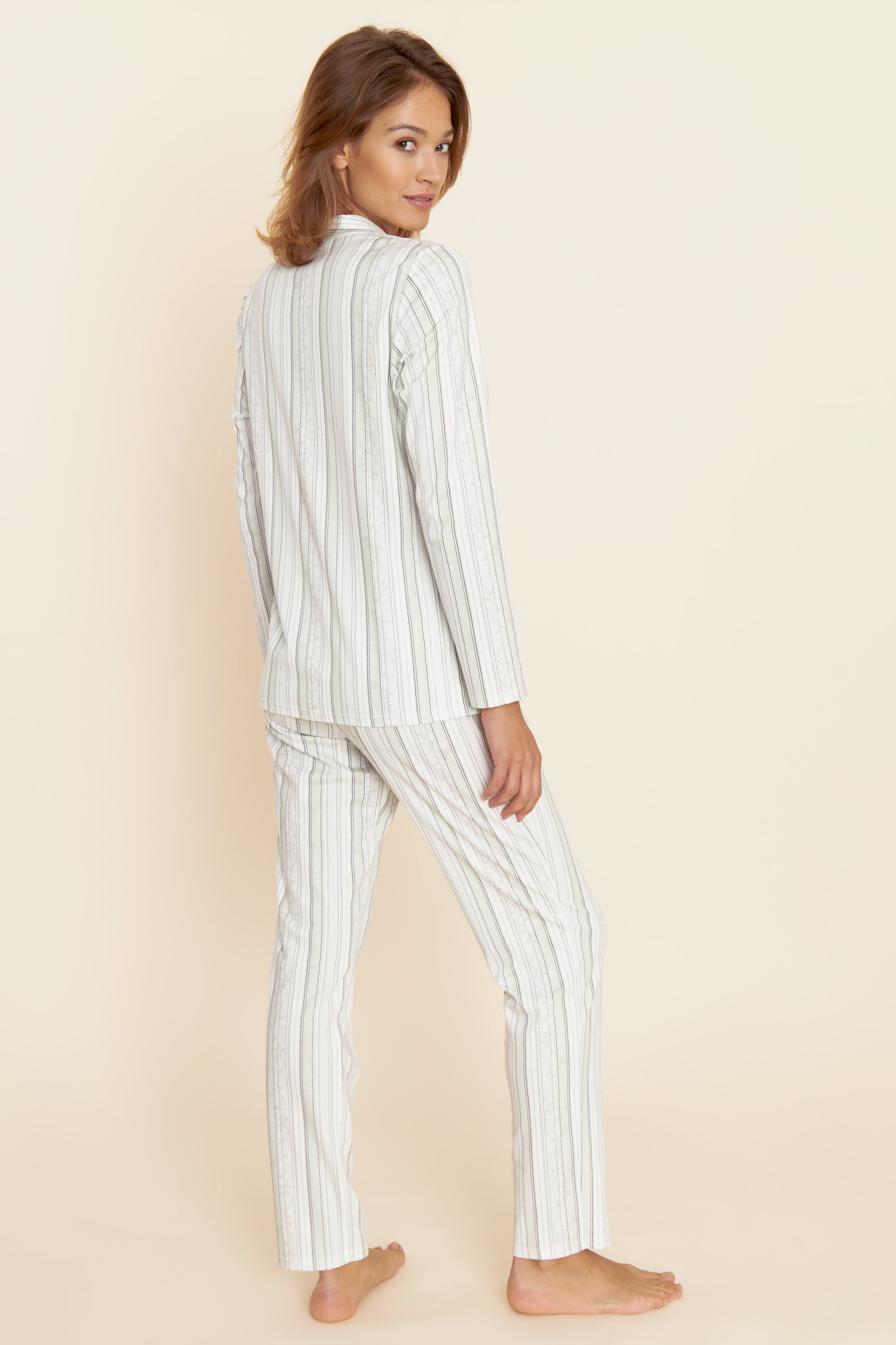 Feraud Pajama, 1/1 Sleeve, Pants 1/1, V-Neck Flower (3221107) Flower Stripe