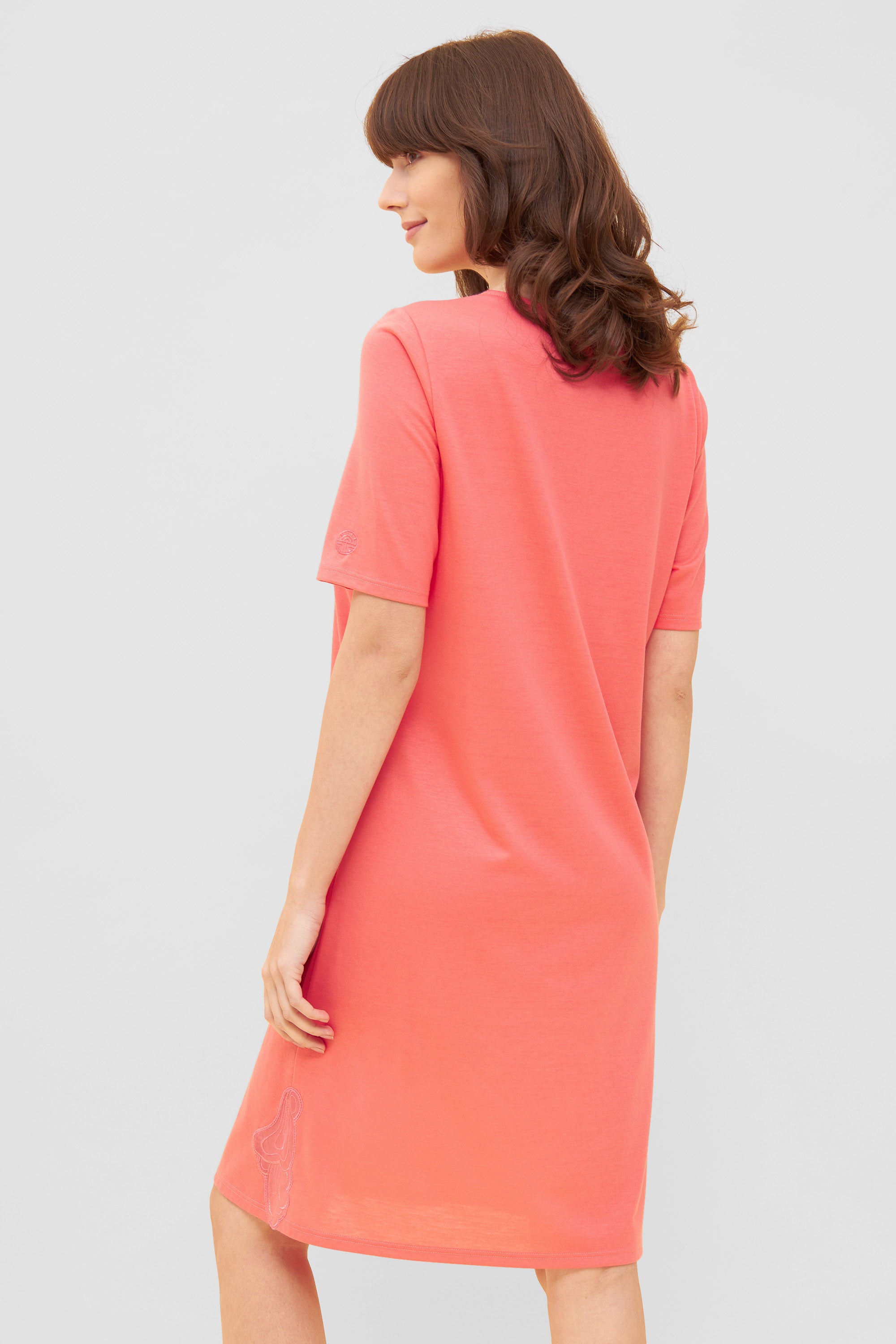 Feraud Night Dress, 1/2 Sleeve, Angular Neck Couture Lac (3231138) Coralle