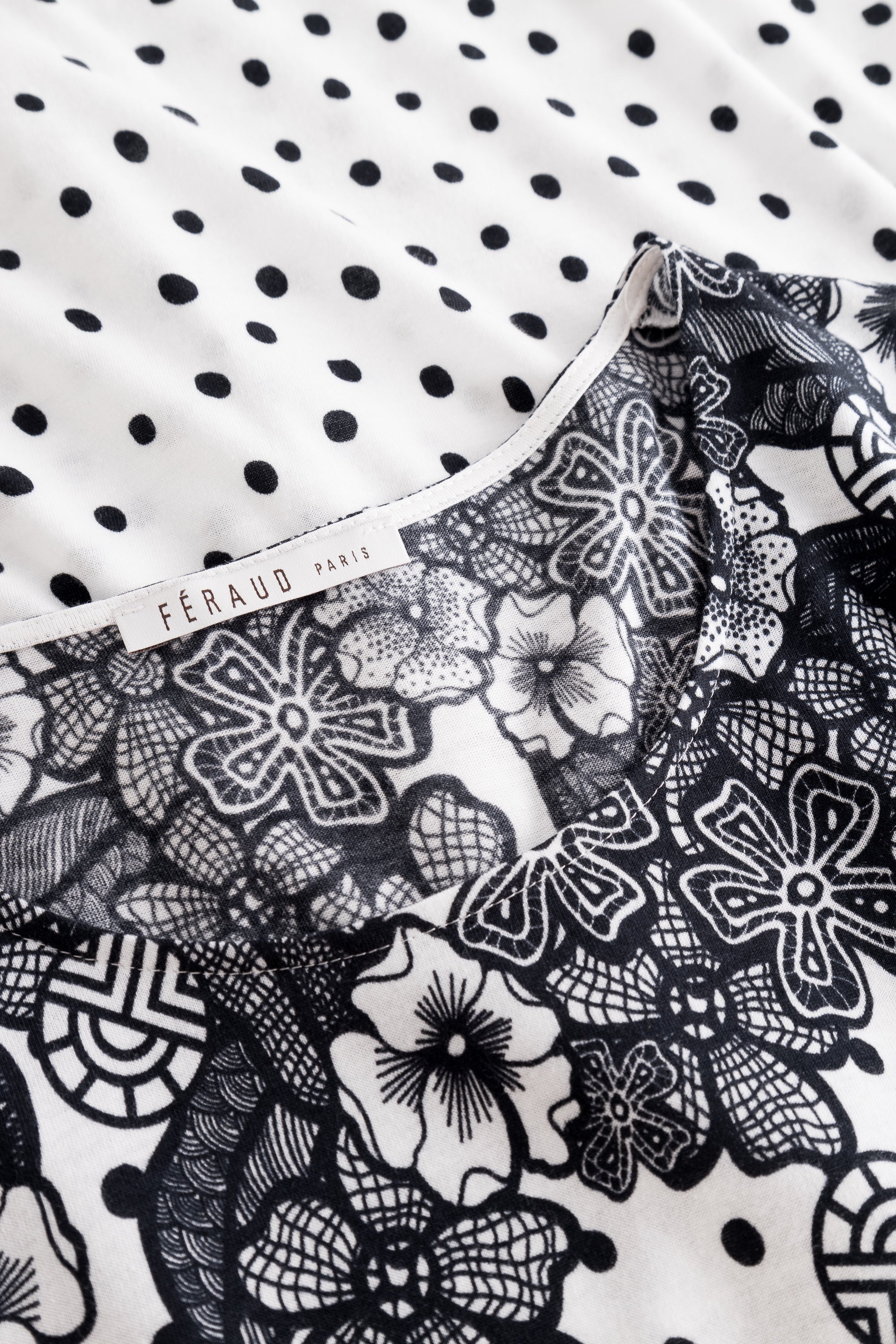 Feraud Night Dress, 1/1 Sleeve, Round Neck Floral Border (3231251) Placed Flowers