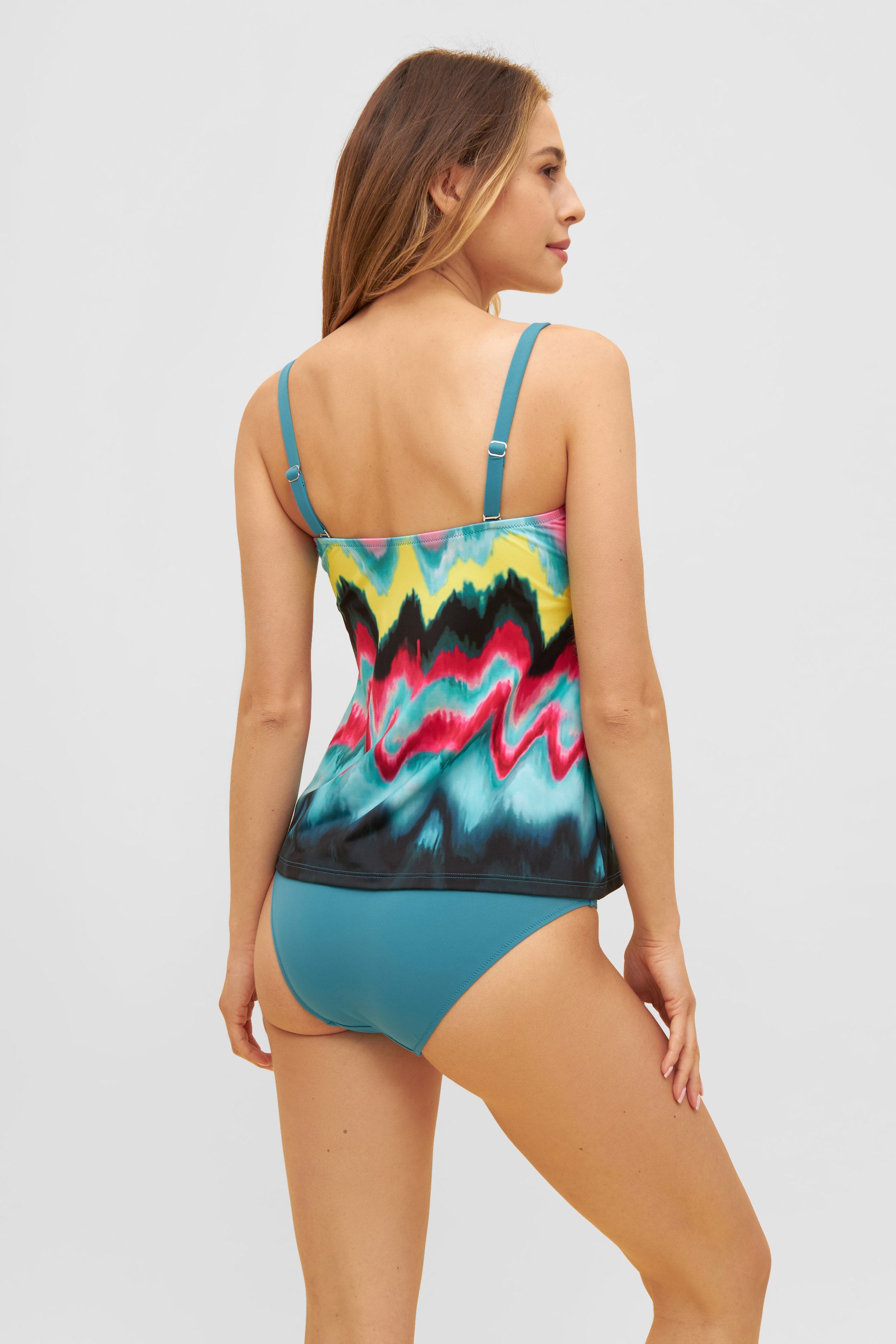 Feraud Tk, Wire, Ubb Colored Waves (3235061) Dynamic Print