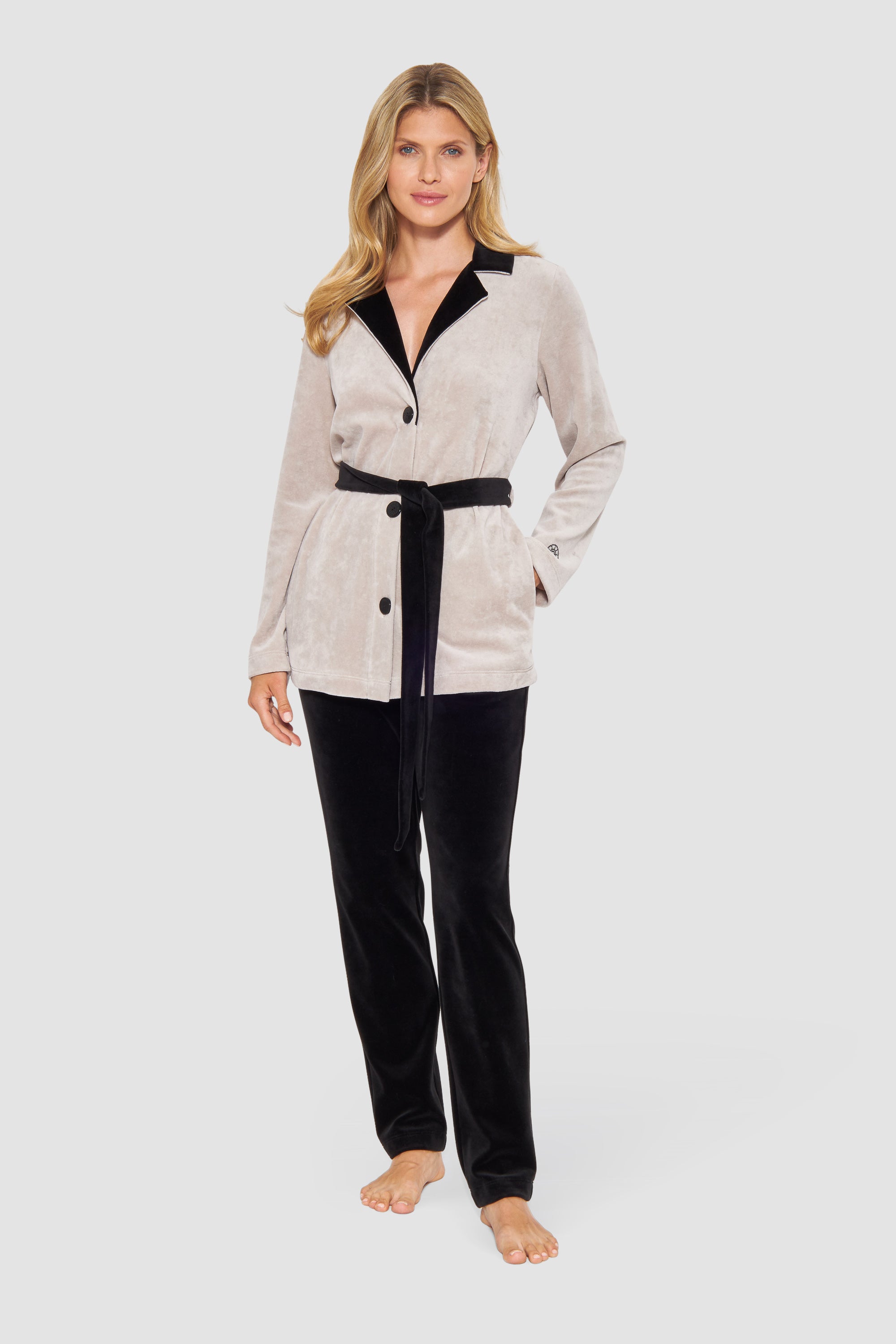 Feraud Lounge Suit, 1/1 Sleeve, Pants 1/1, Button Panel (3241006) Greige