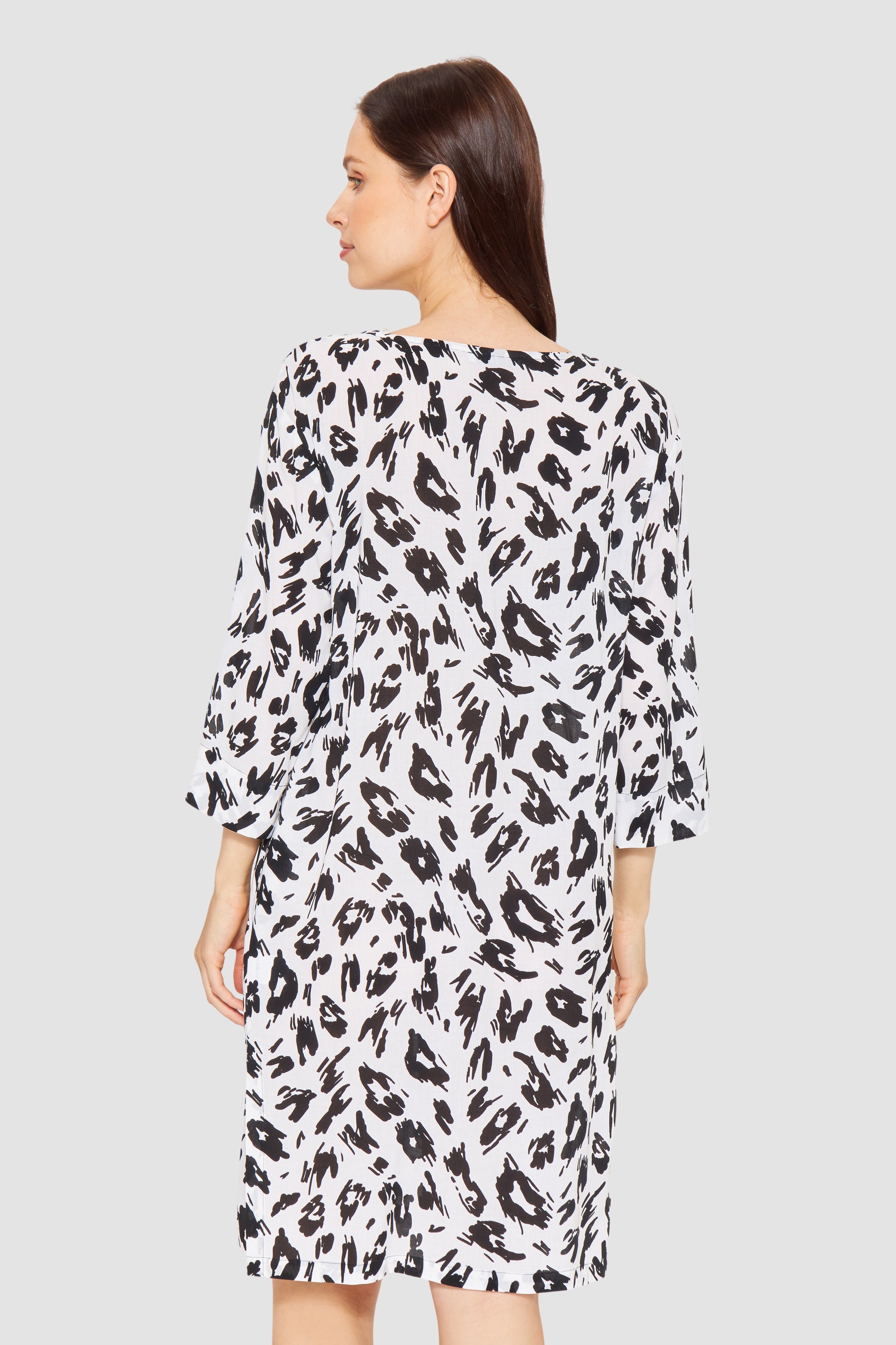 Feraud Beach Dress, 3/4 Sleeve, V-Neck Leo Black And Whi (3245016) Leo