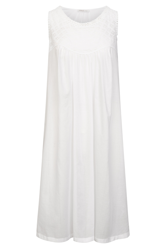 Féraud Nightgown front view in White
