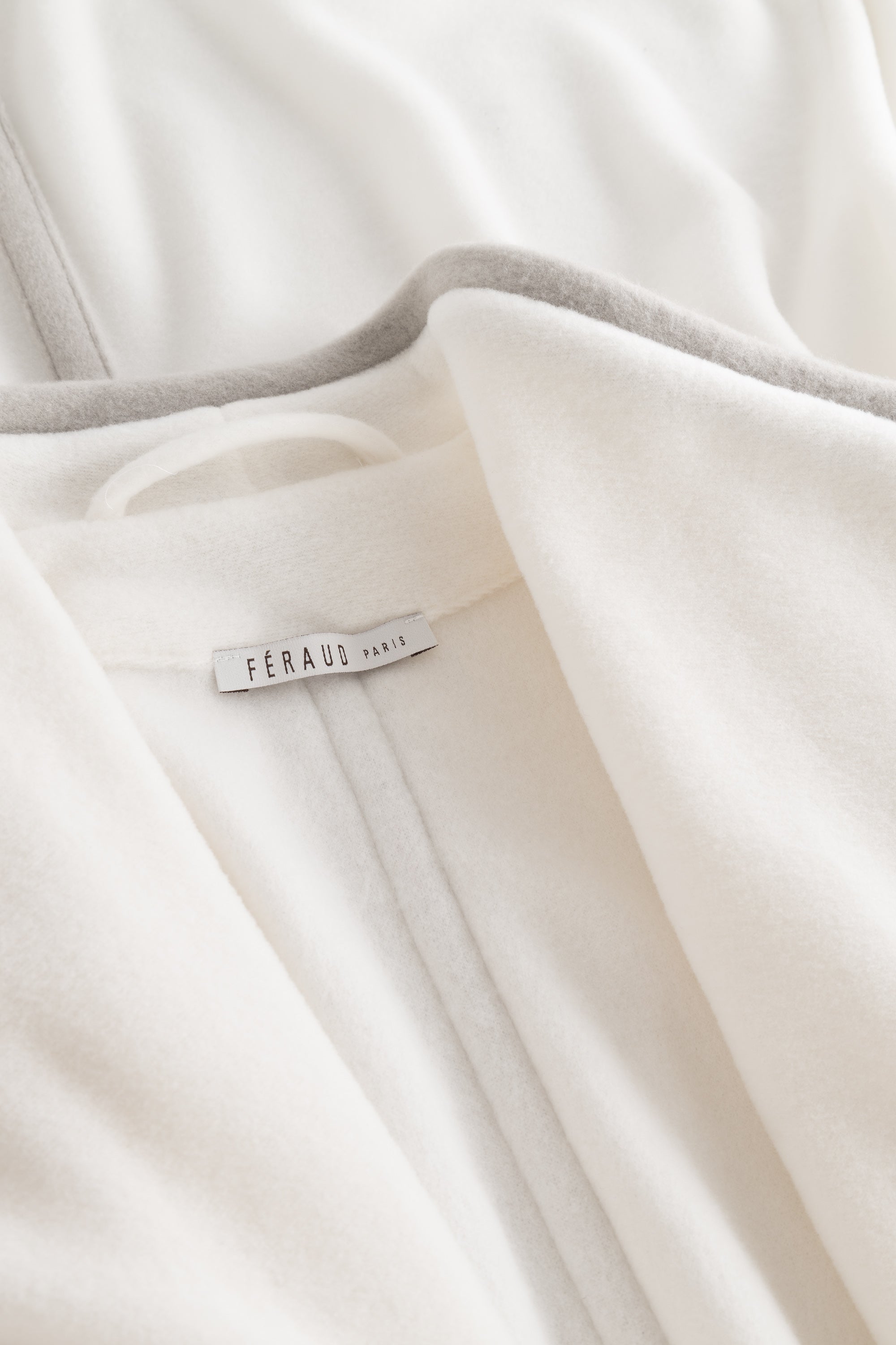 Feraud Robe, 1/1 Sleeve, Wrap-Around, Pockets F (3883157) Ivory