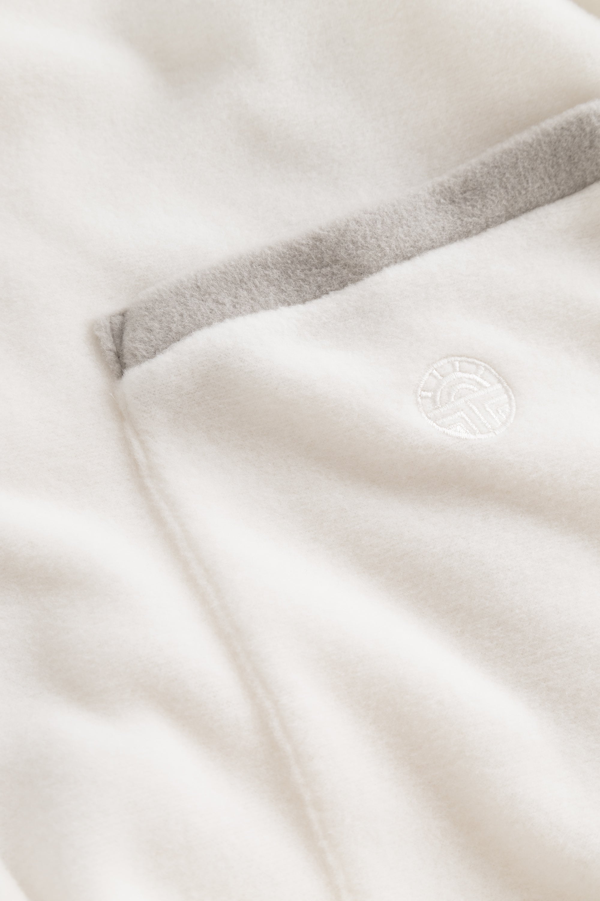 Feraud Robe, 1/1 Sleeve, Wrap-Around, Pockets F (3883157) Ivory