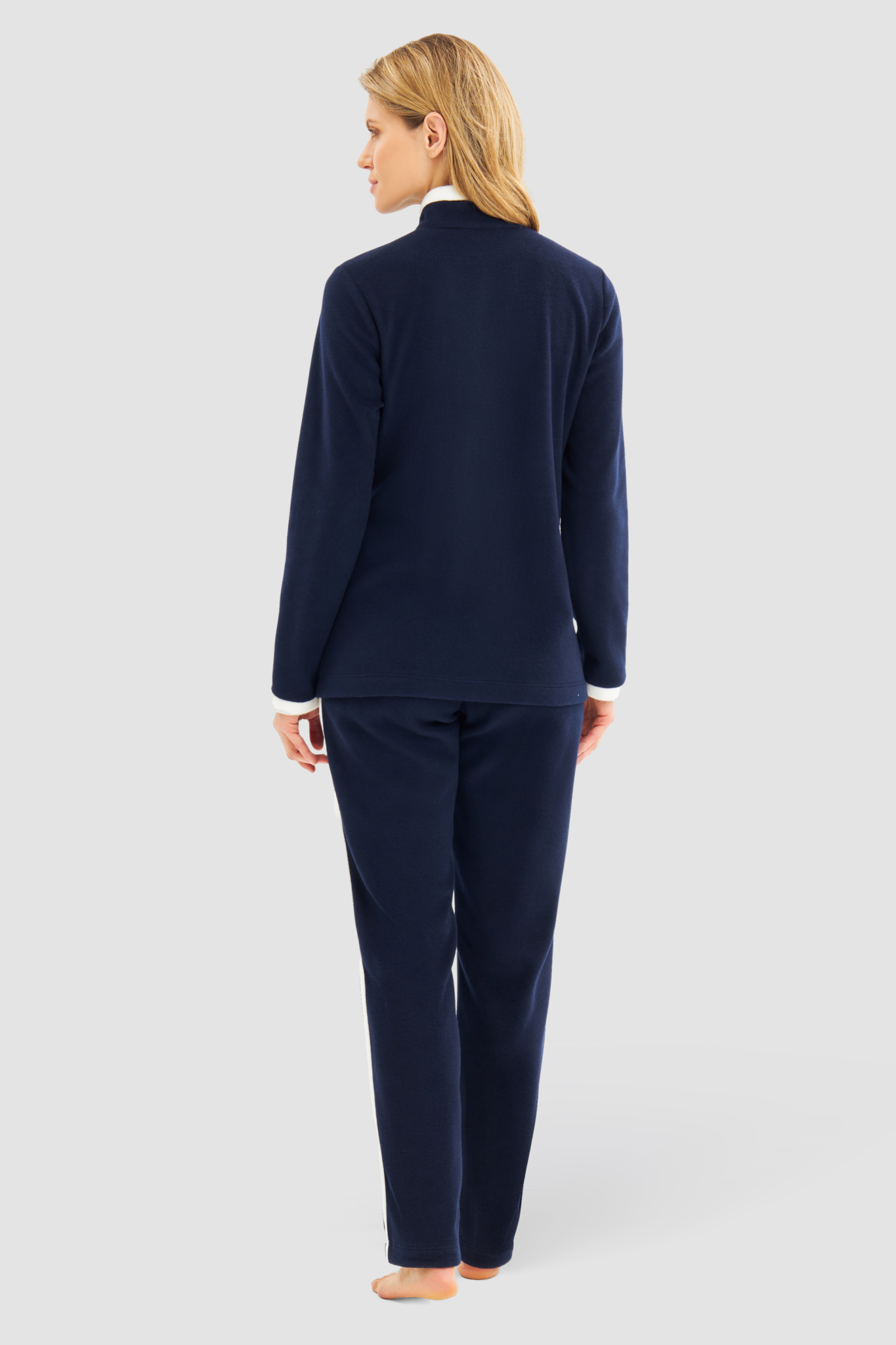 Féraud Lounge Set back view in Navy