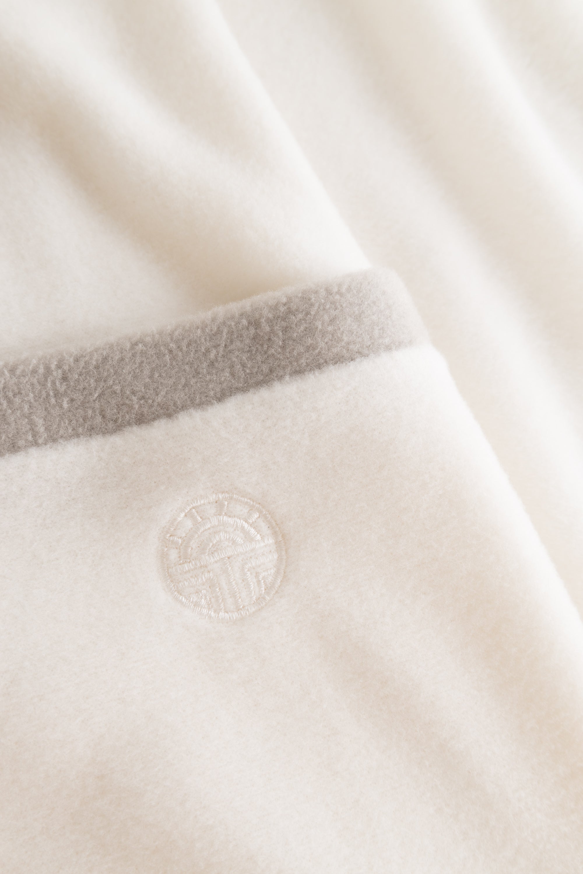 Feraud Robe, 1/1 Sleeve, Zipper Fleece, Nos (3883170) Ivory