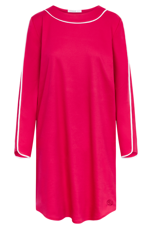 Féraud Nightgown front view in Raspberry