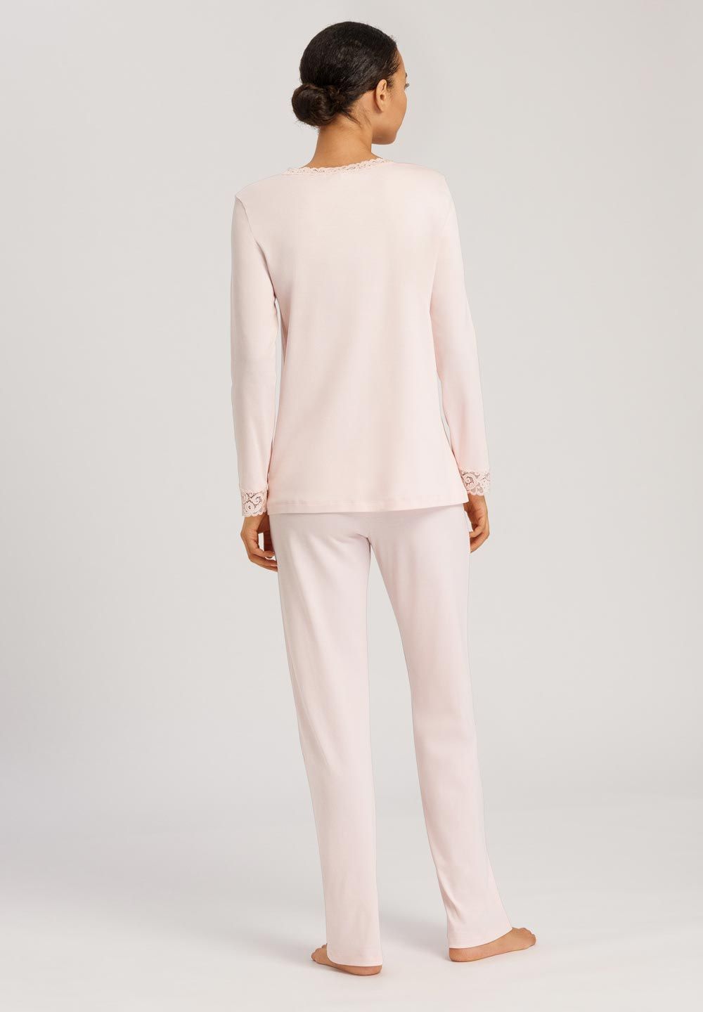 Hanro Basic Moments Nw Moments Nw L/Slv Pajama (077041) Crystal Pink