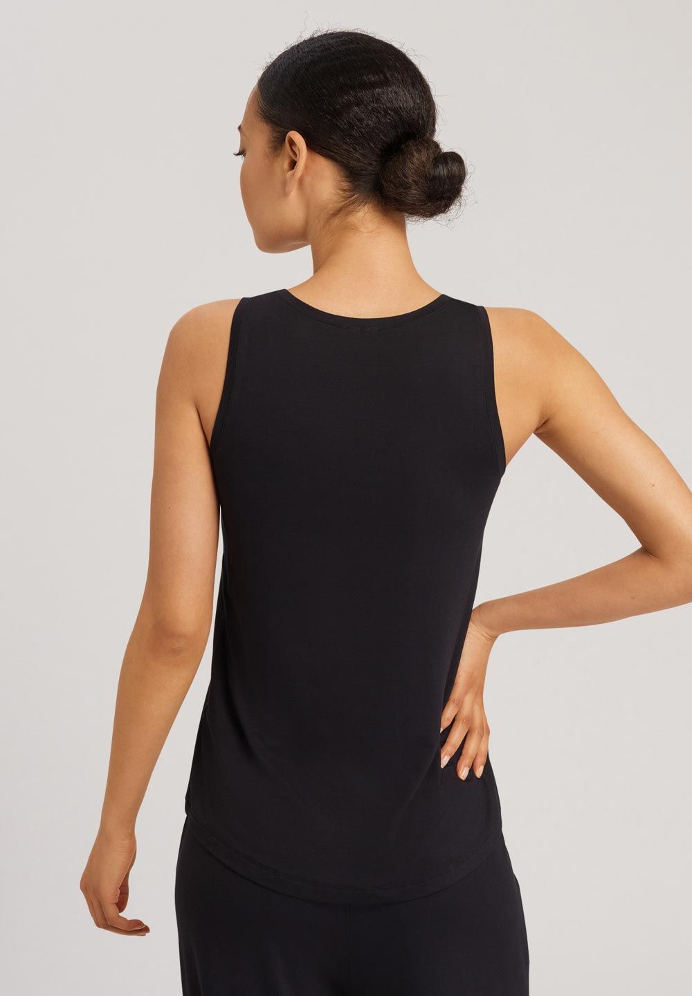 Hanro Basic Yoga Yoga Top (078794) Black Beauty