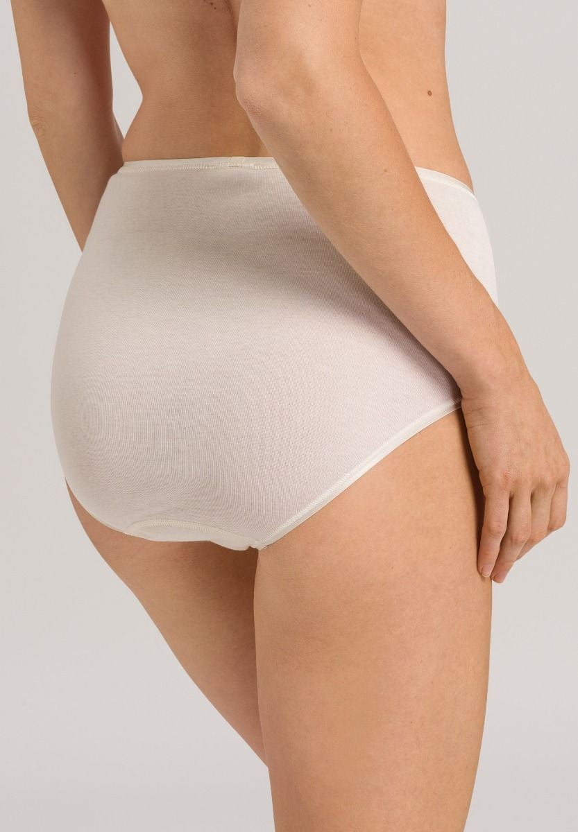 Hanro Basic Cotton Seamless Cotton Seamless Maxi Briefs (071625) Pale Cream