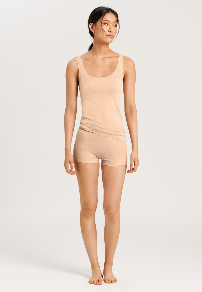 Hanro Basic Cotton Seamless Cotton Seamless Shortleg Pants (071631) Beige