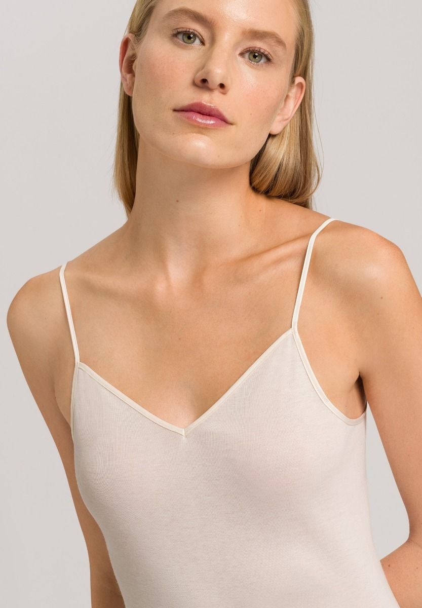 Hanro Basic Cotton Seamless Cotton Seamless Spaghetti Top (071601) Pale Cream