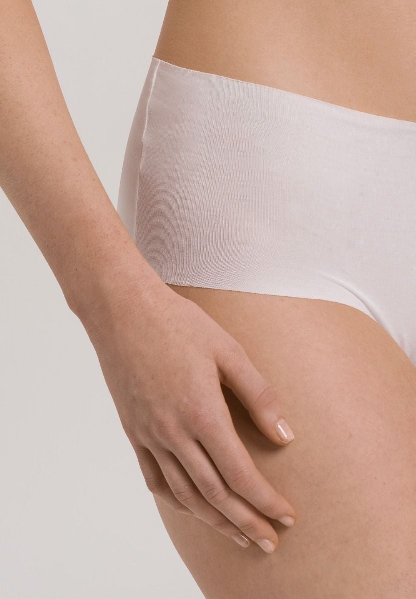 Hanro Basic Invisible Cotton Invisible Cotton Maxi Briefs (071228) White