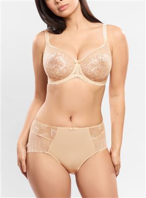 Empreinte Amour 07225 Bra on model in Nacre
