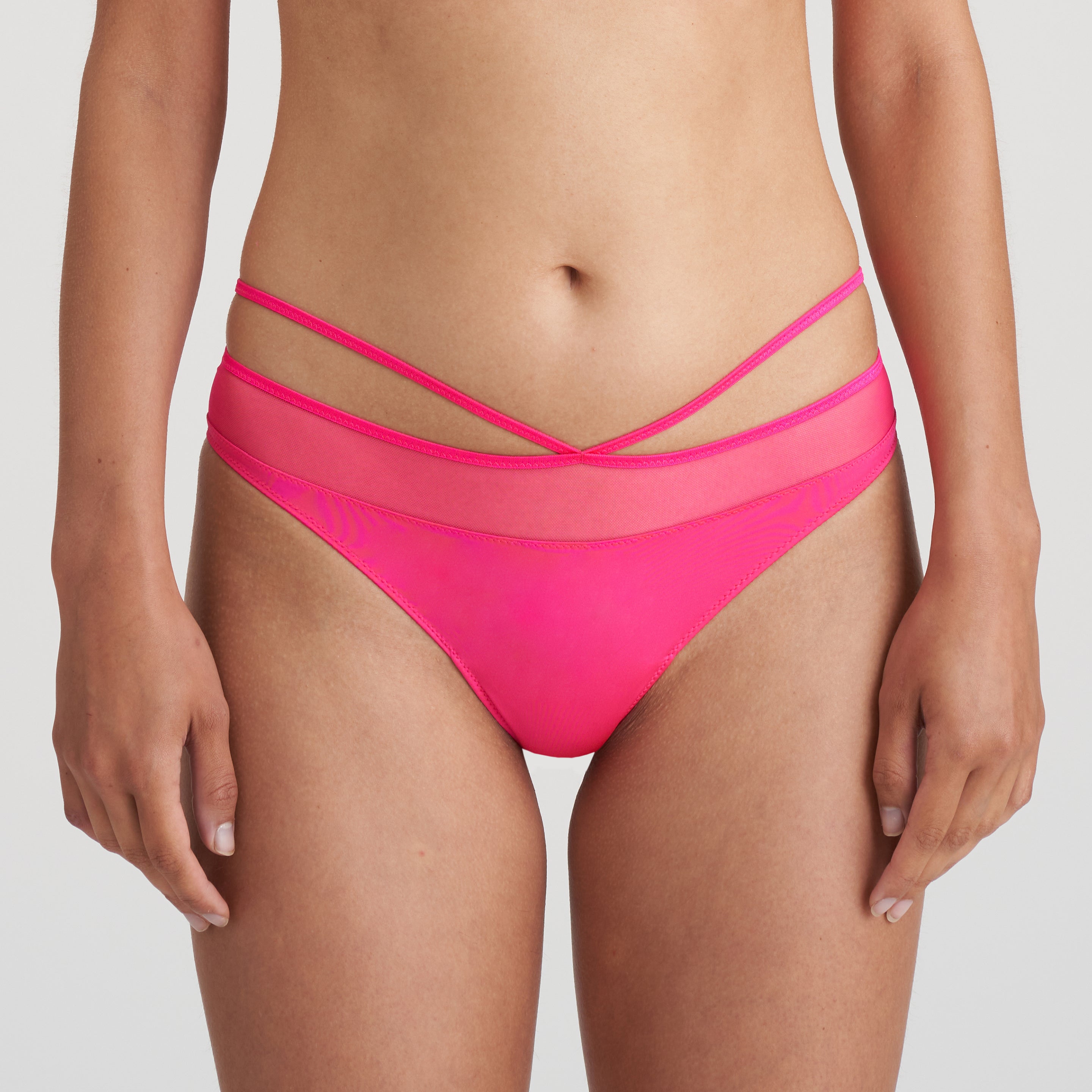 Marie Jo Tahar Thong (0622310) Blogger Pink