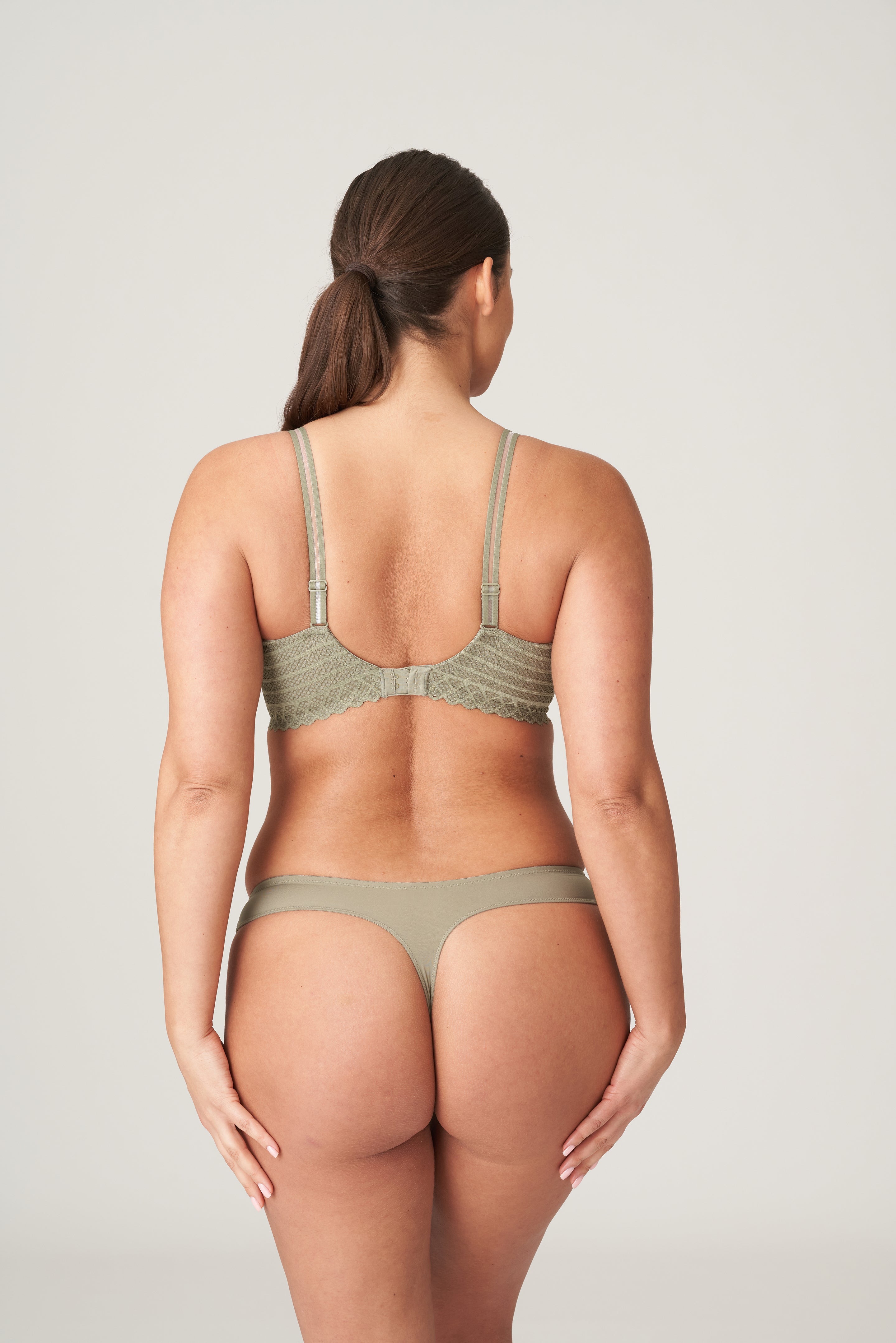 Primadonna Twist East End Мягкий бюстгальтер-балкон (0241932) Botanique