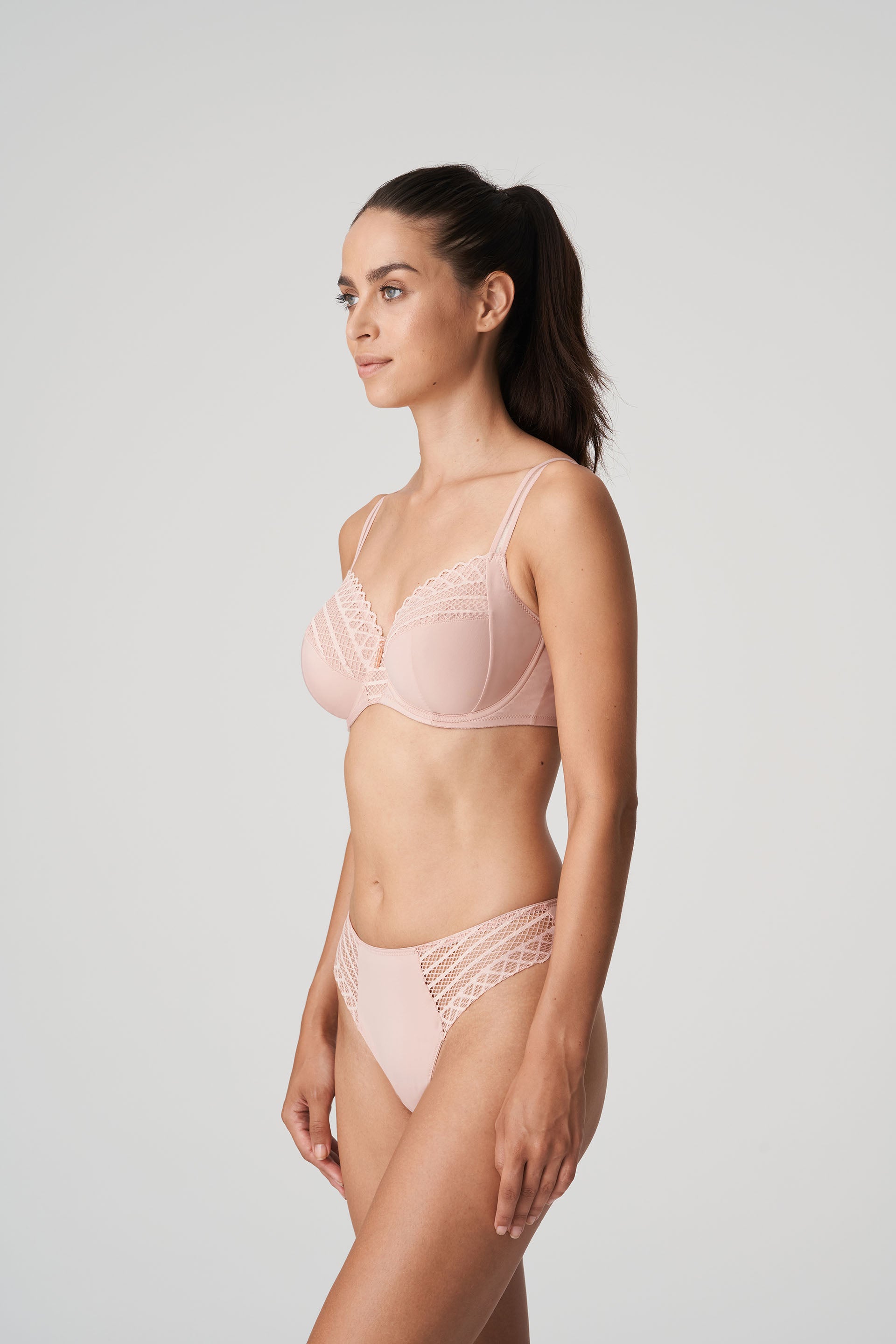 Primadonna Twist East End Thong (0641930) Powder Rose