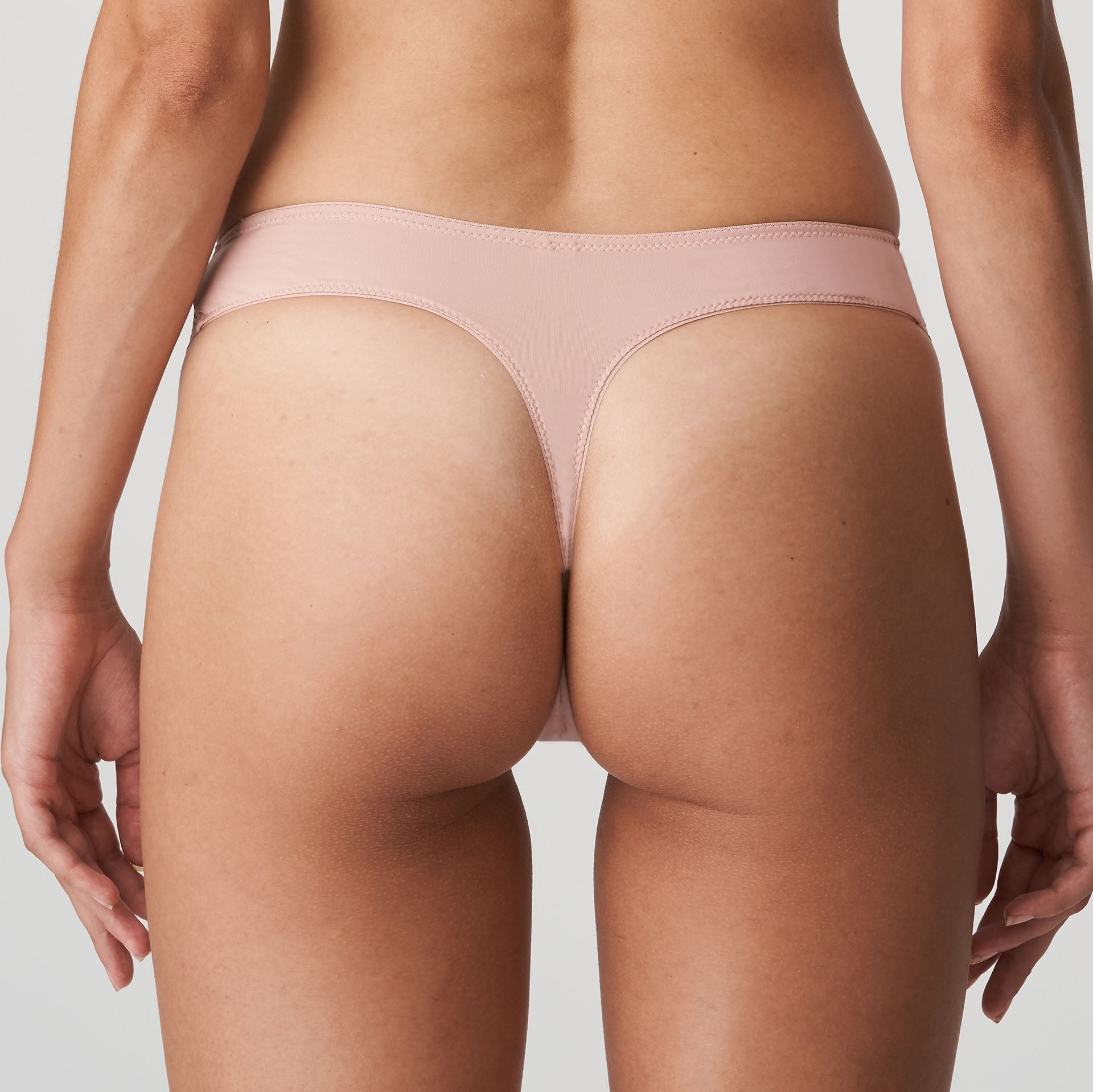 Primadonna Twist East End Thong (0641930) Powder Rose