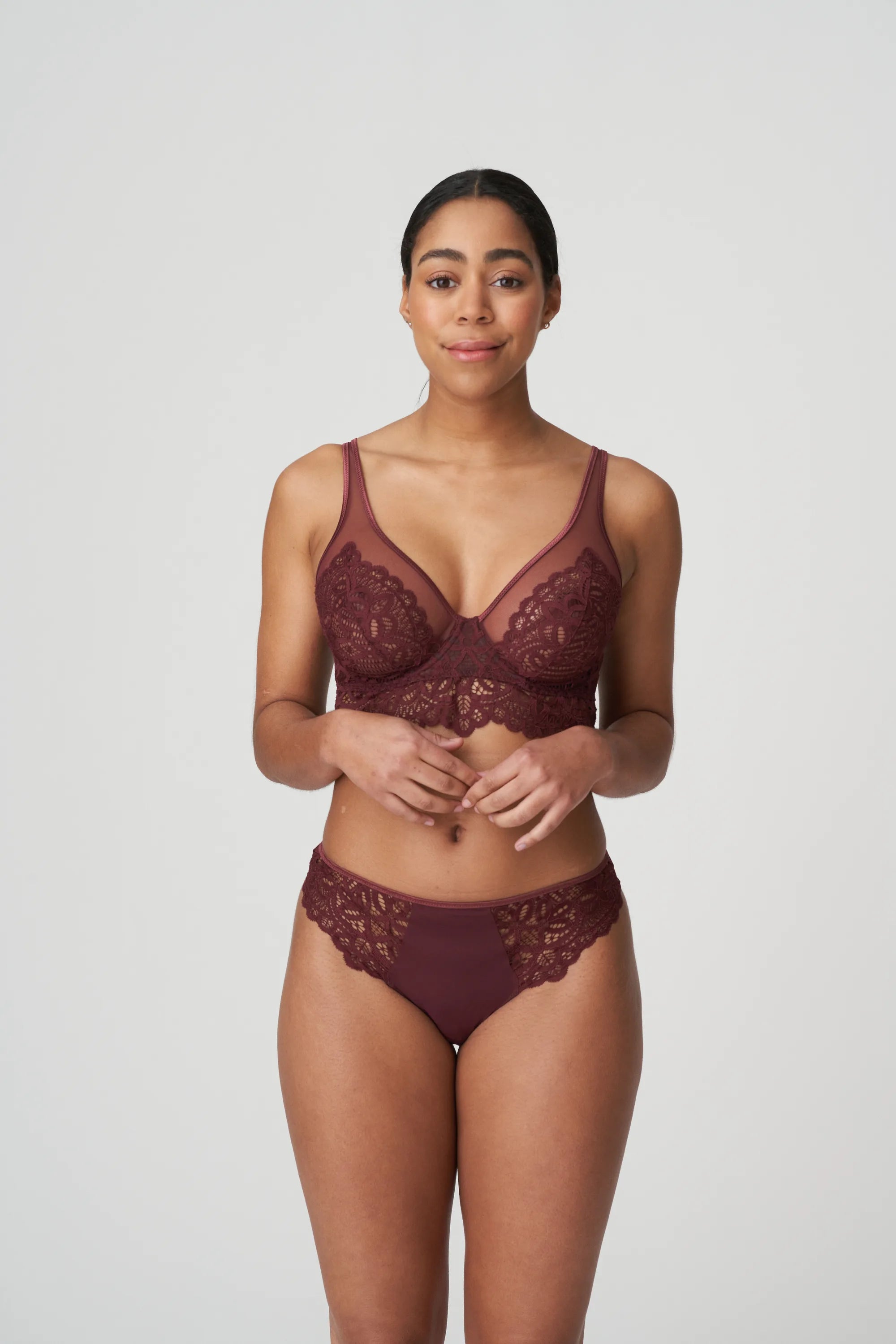 Primadonna Twist First Night Thong (0641880) Merlot