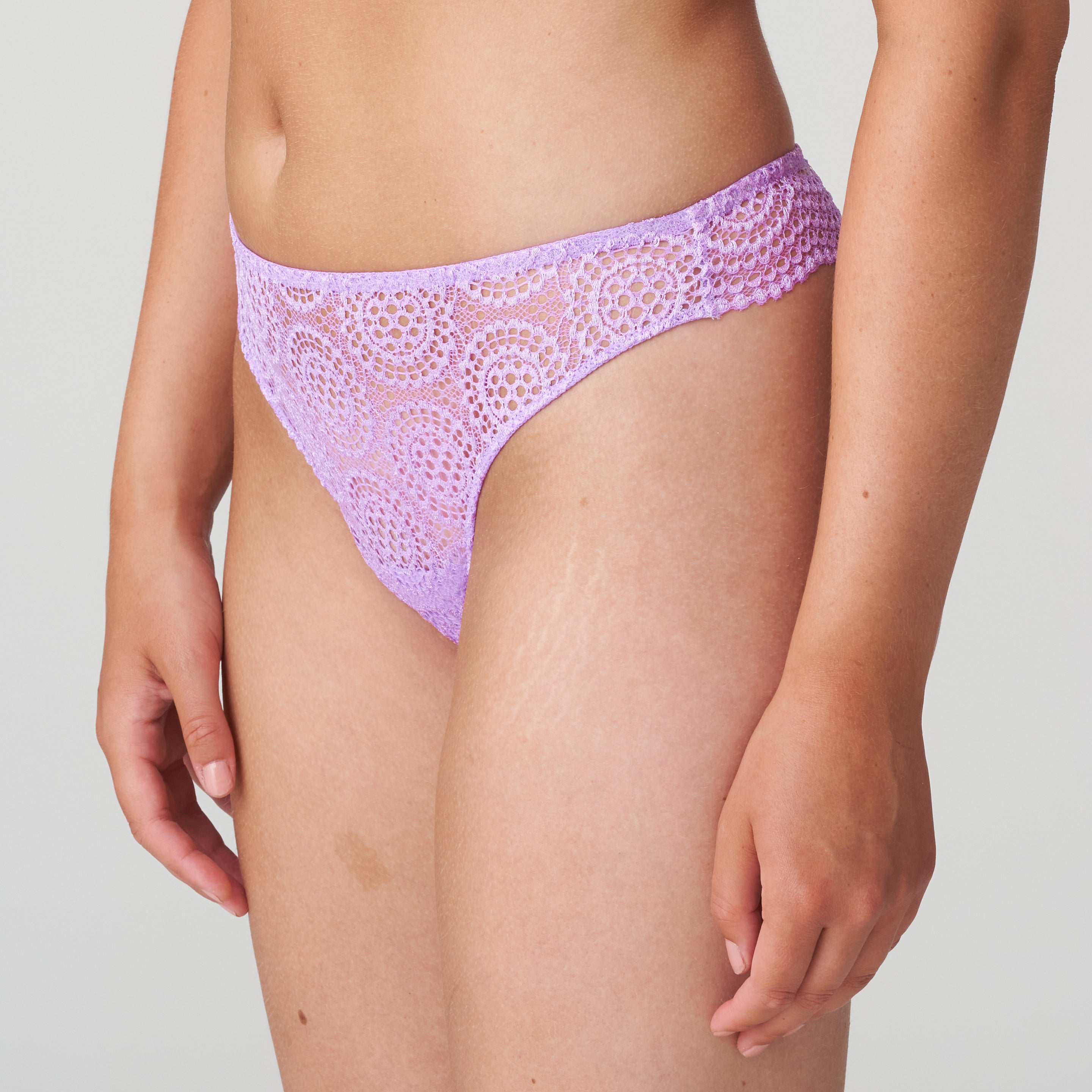Primadonna Twist Petit Paris Thong (0642140) Lavender Cream