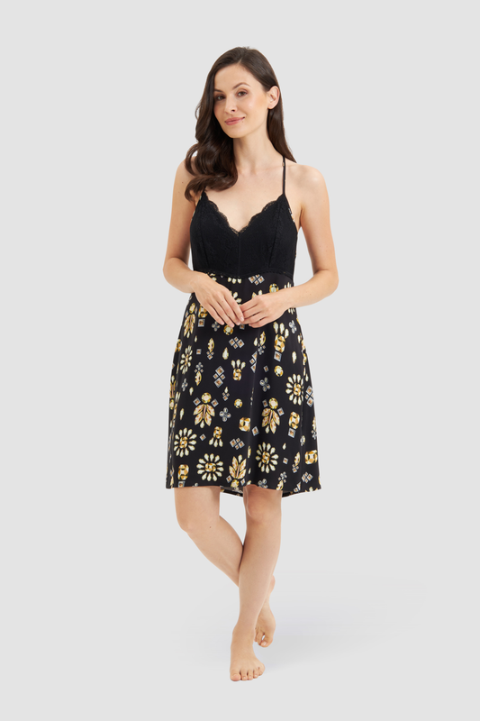 Rösch Nightgown on model in Black Print