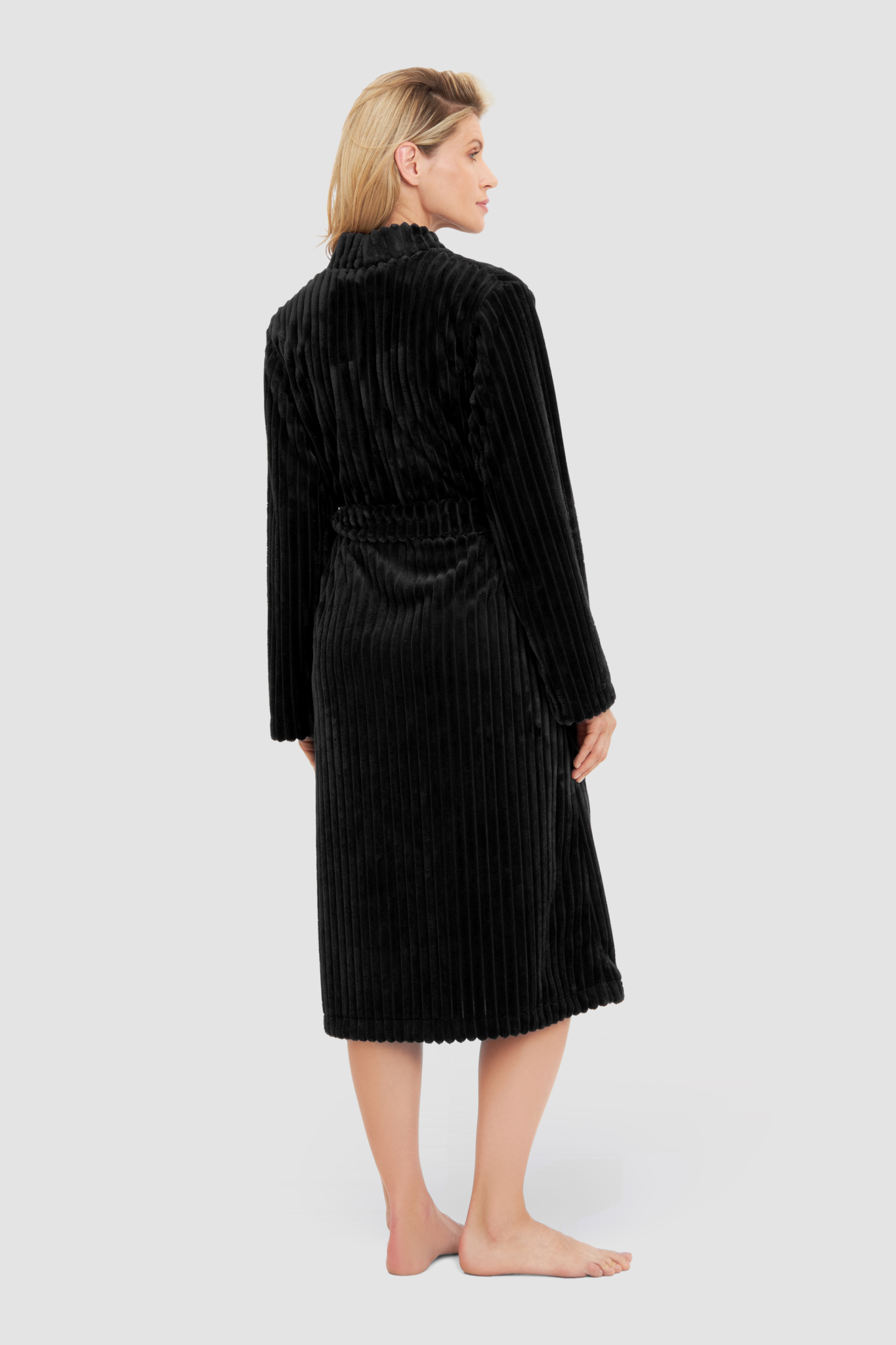 Rösch Robe back view in Black