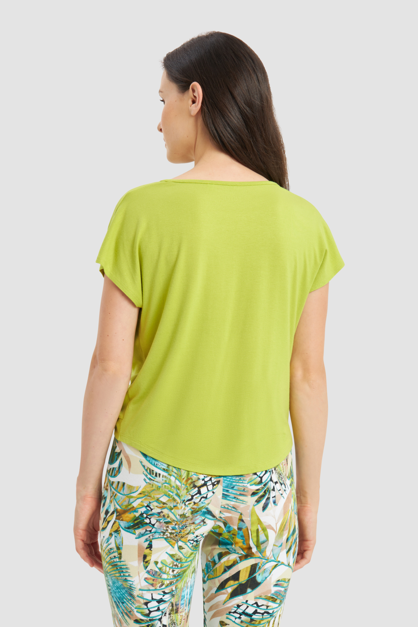Rösch Lounge Top back view in Lime