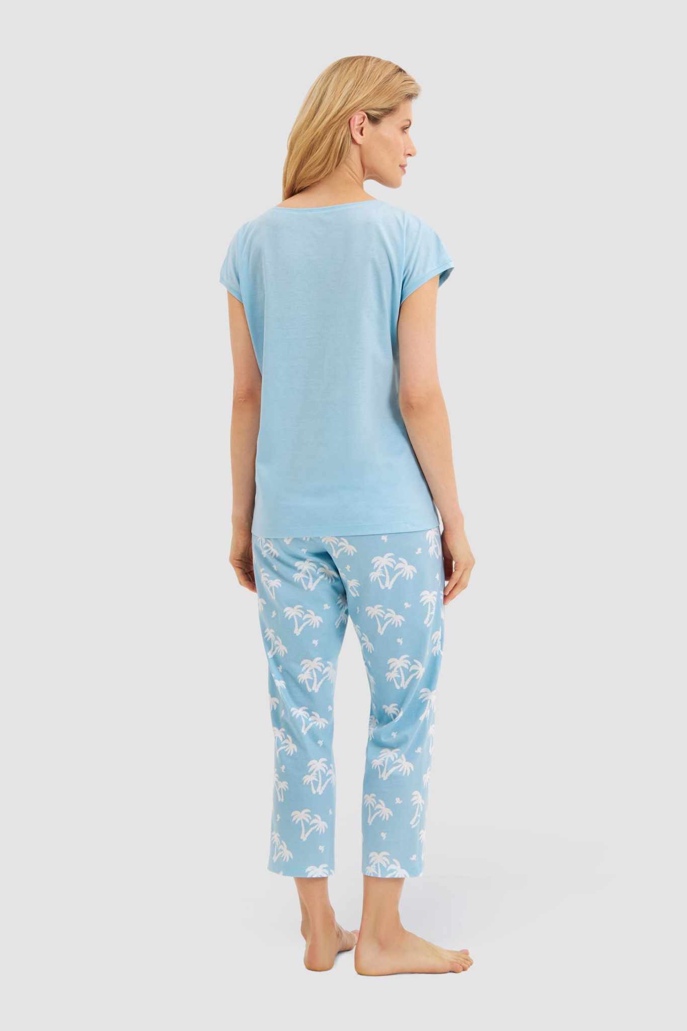 Rösch Pyjamas back view in Palm beach