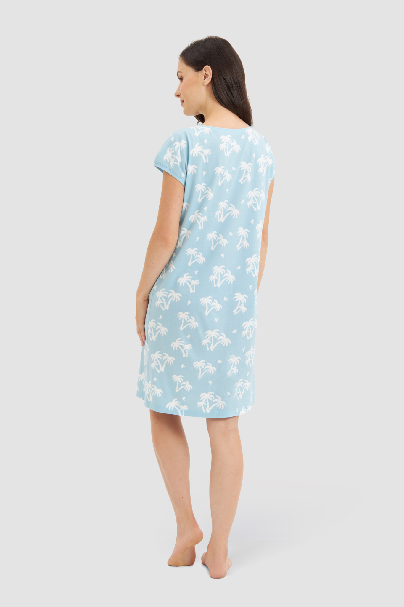 Rösch Nightgown back view in Palm beach