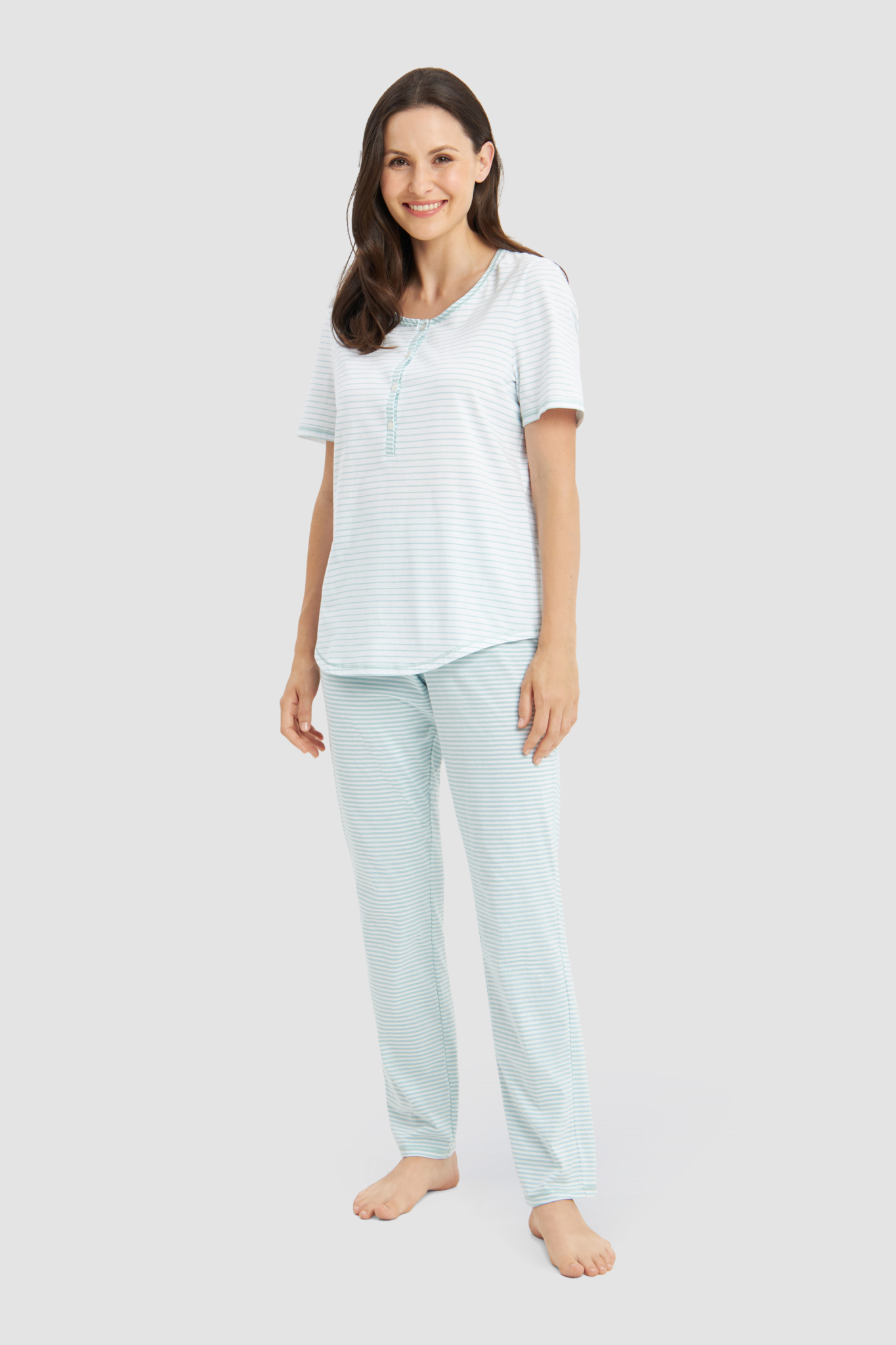 Rösch Pyjamas on model in Glacier Ringlet