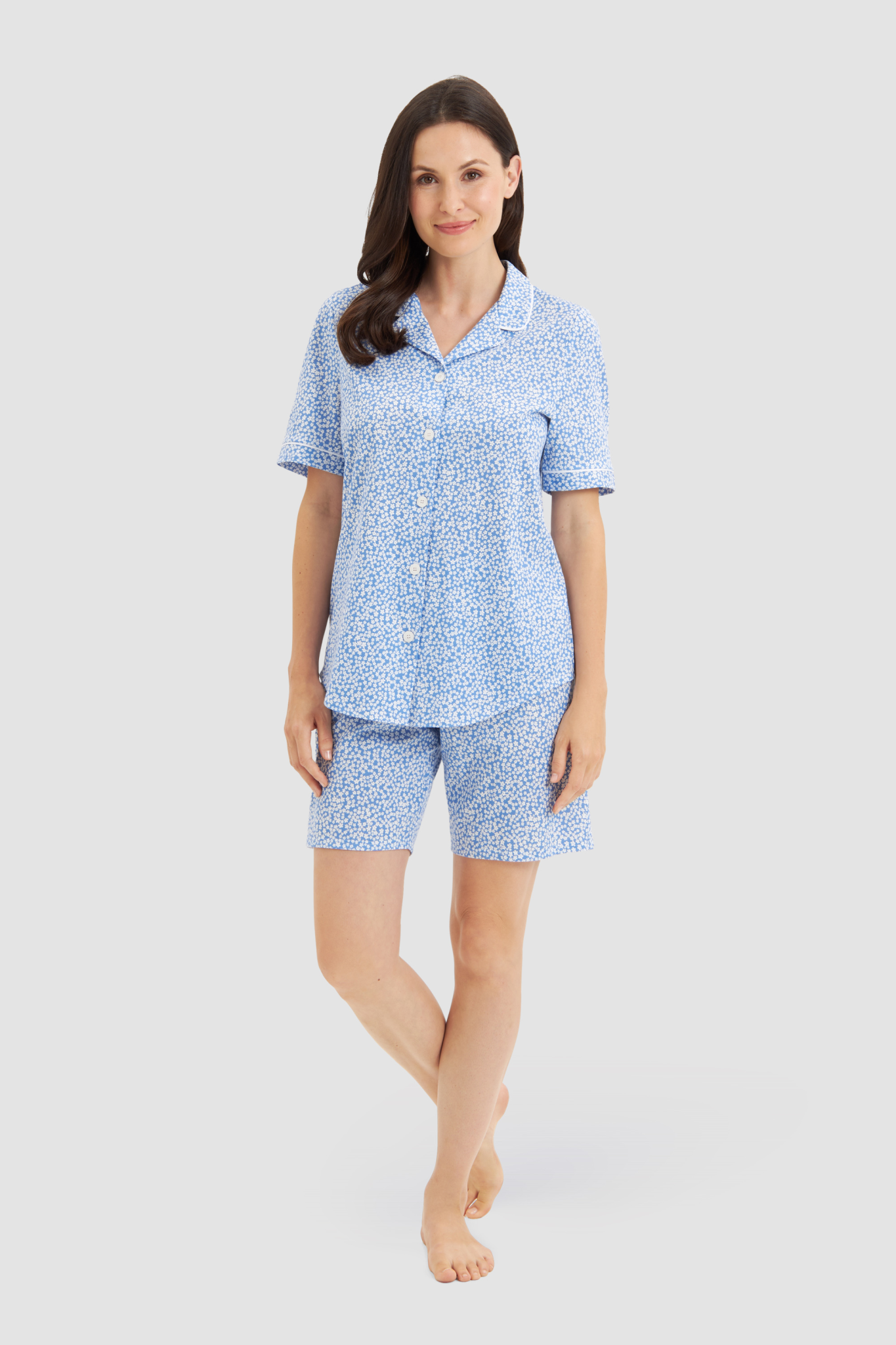 Rösch Pyjamas on model in Minimal blue