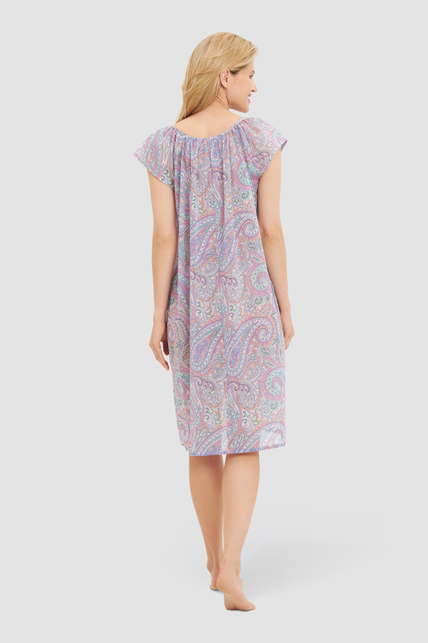 Rösch Nightgown back view in Paisley