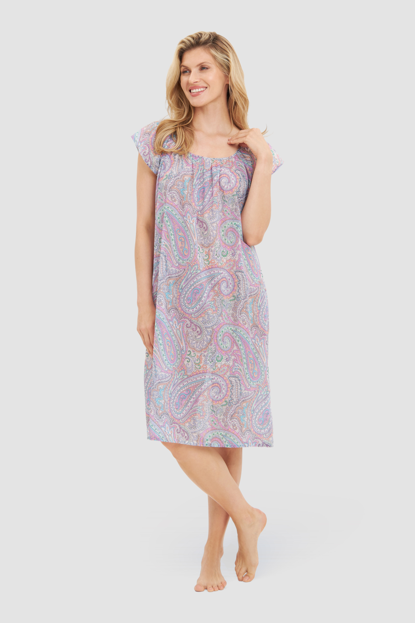 Rösch Nightgown on model in Paisley