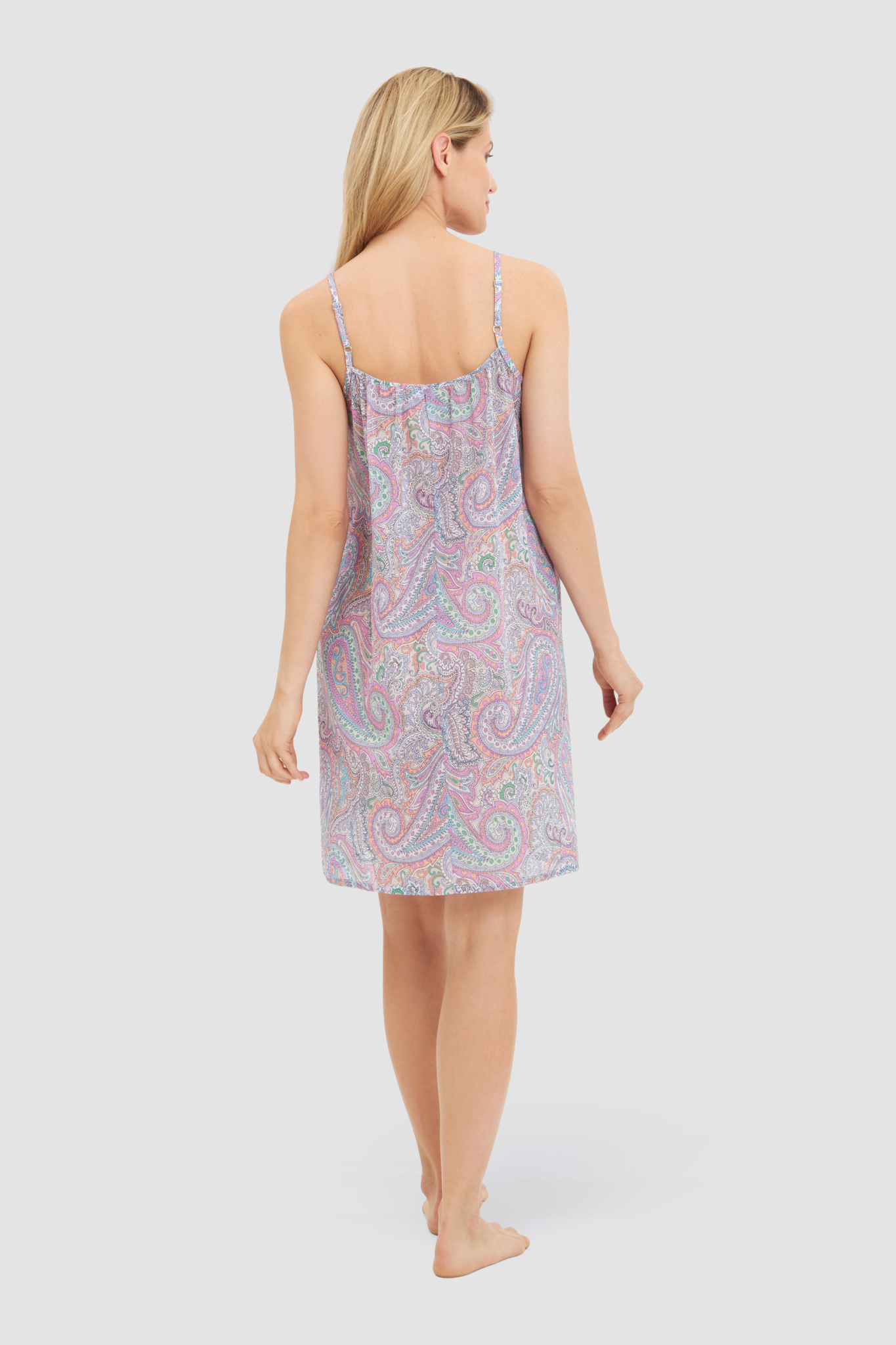 Rösch Nightgown back view in Paisley
