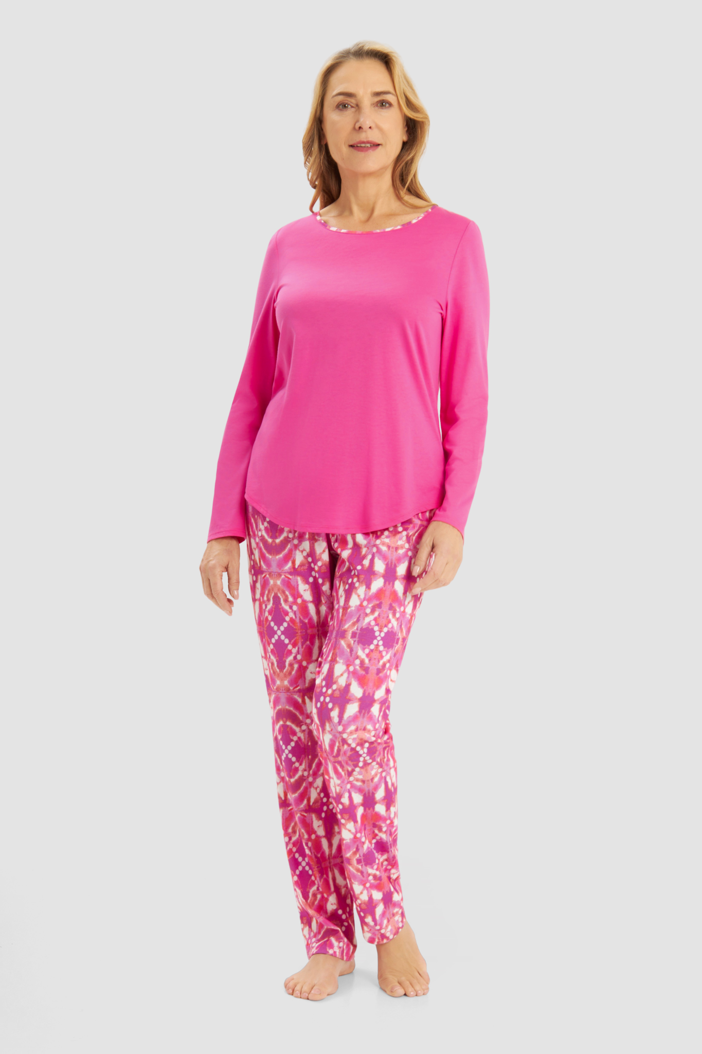 Rösch Pyjamas on model in Fancyprint
