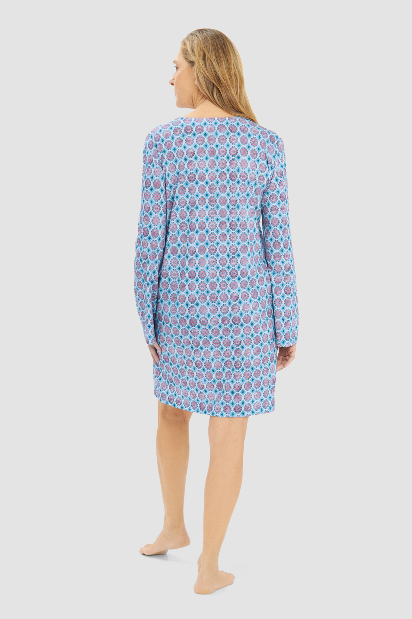Rösch Nightgown back view in Graphic Print
