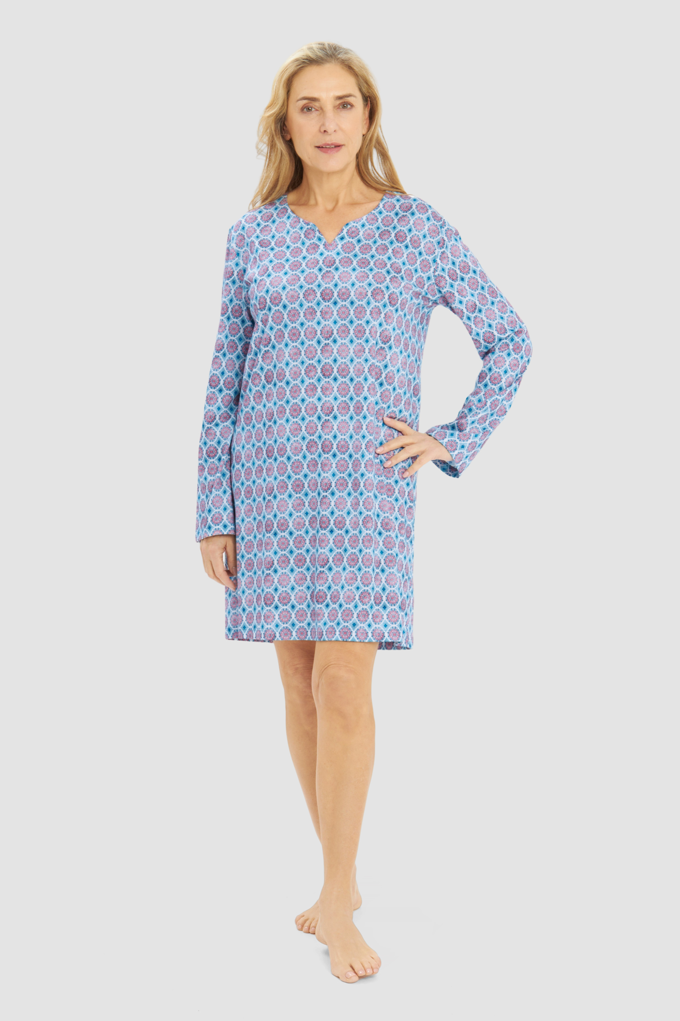 Rösch Nightgown on model in Graphic Print