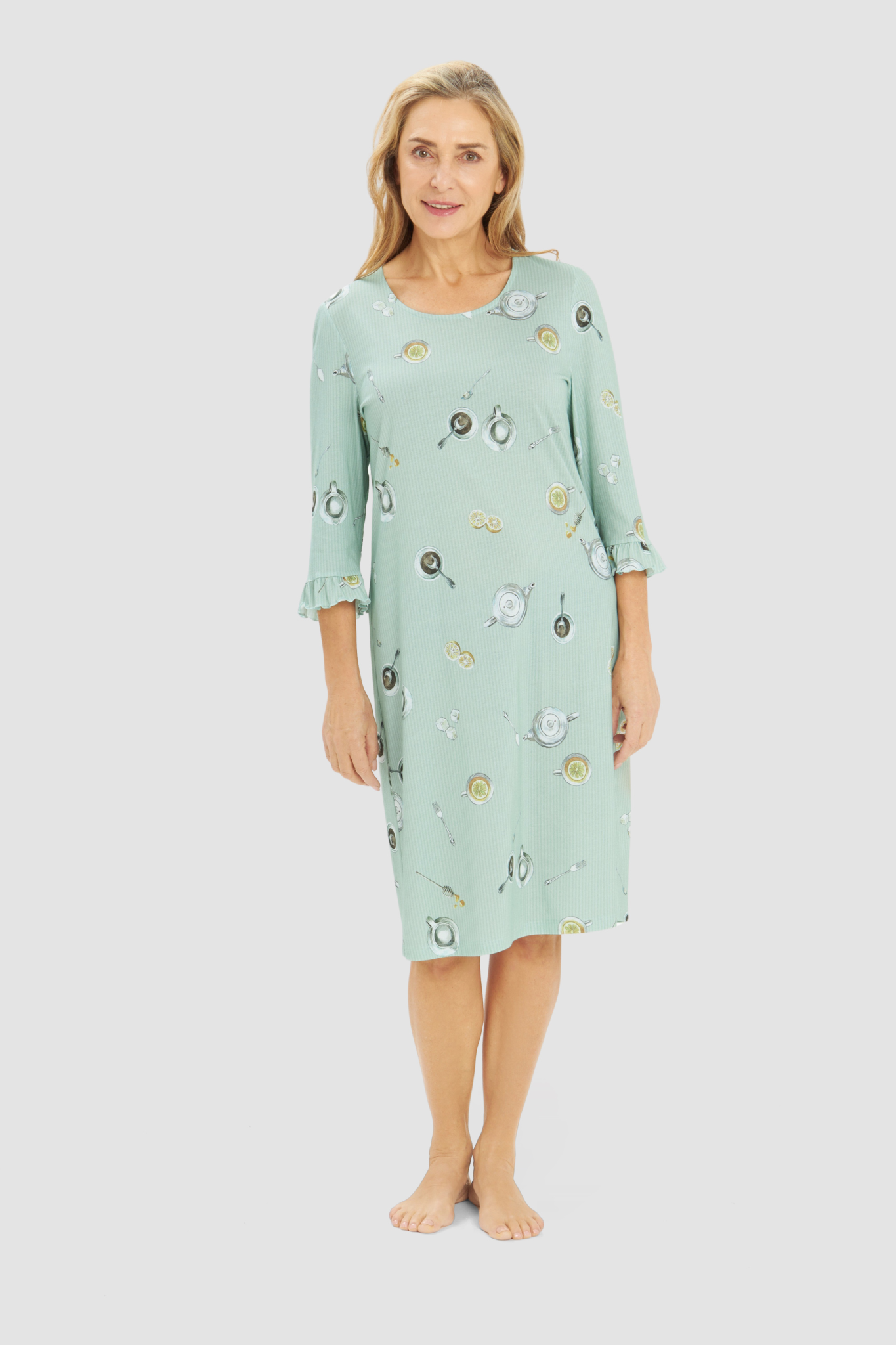 Rösch Nightgown on model in TeaTime